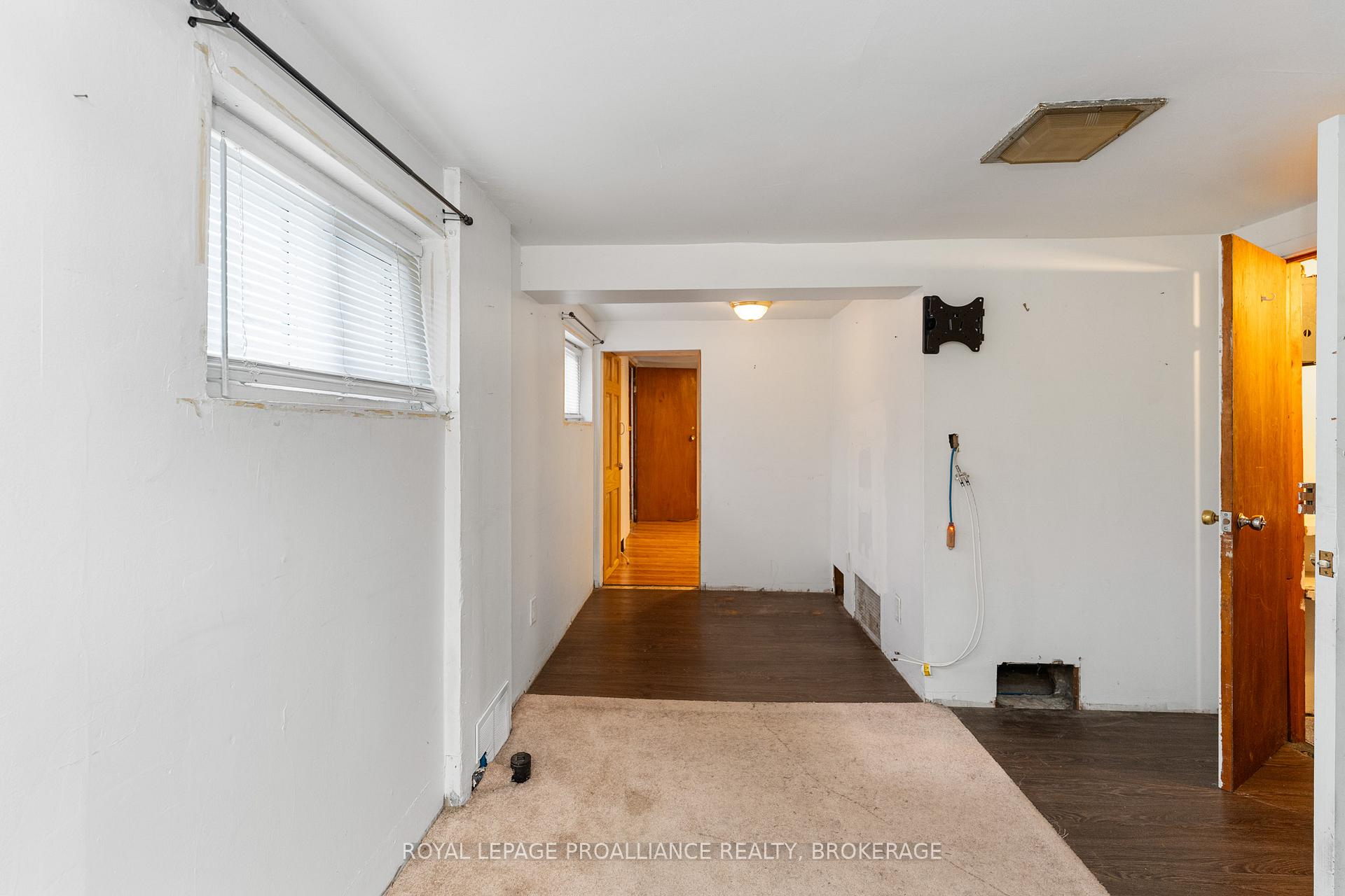 Photo 28 of 545 Macdonnell Street, Kingston, East of Sir John A. Blvd — HOMEH