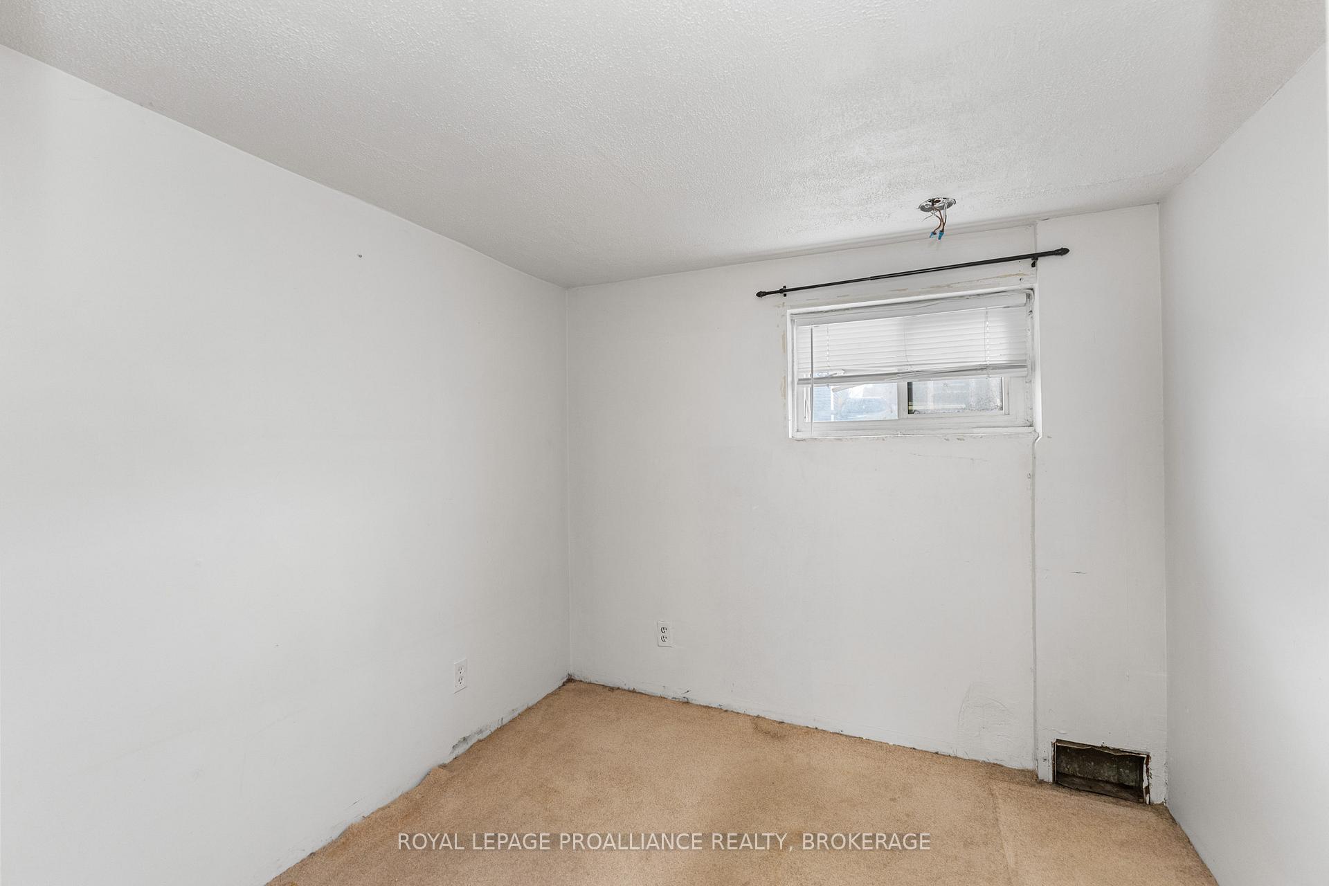 Photo 29 of 545 Macdonnell Street, Kingston, East of Sir John A. Blvd — HOMEH