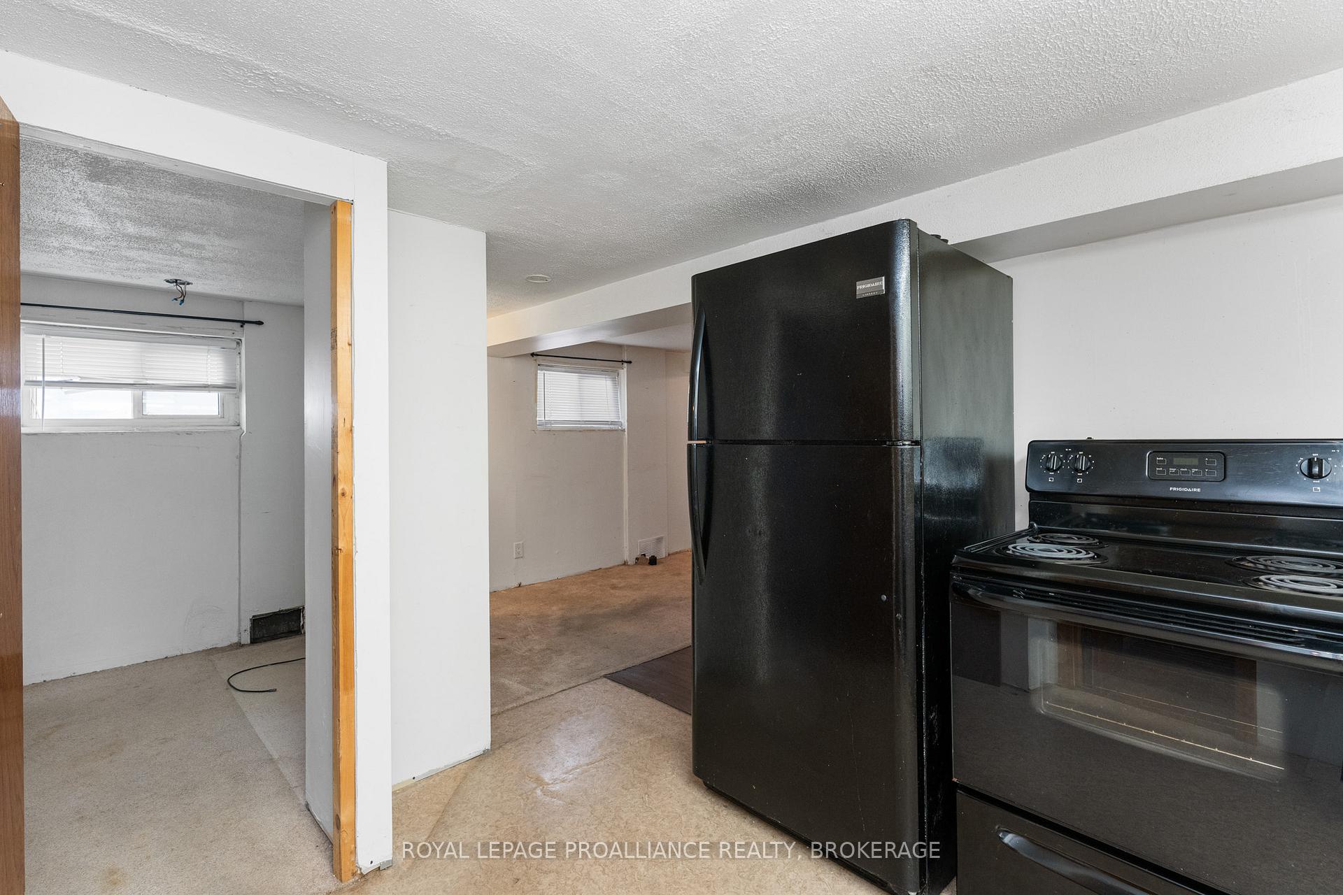 Photo 33 of 545 Macdonnell Street, Kingston, East of Sir John A. Blvd — HOMEH