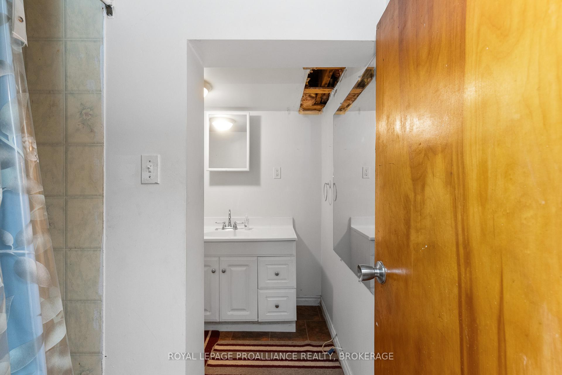 Photo 34 of 545 Macdonnell Street, Kingston, East of Sir John A. Blvd — HOMEH