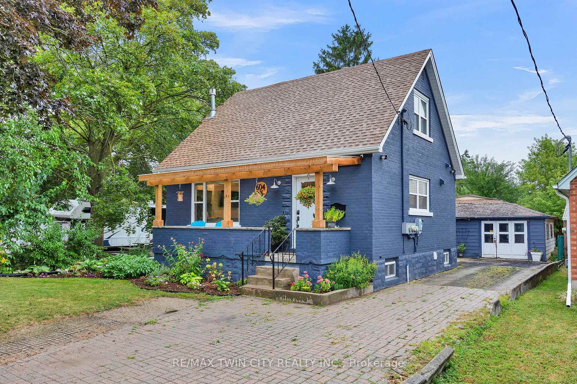 Photo 1 of 604 Guelph Street, Kitchener — HOMEH