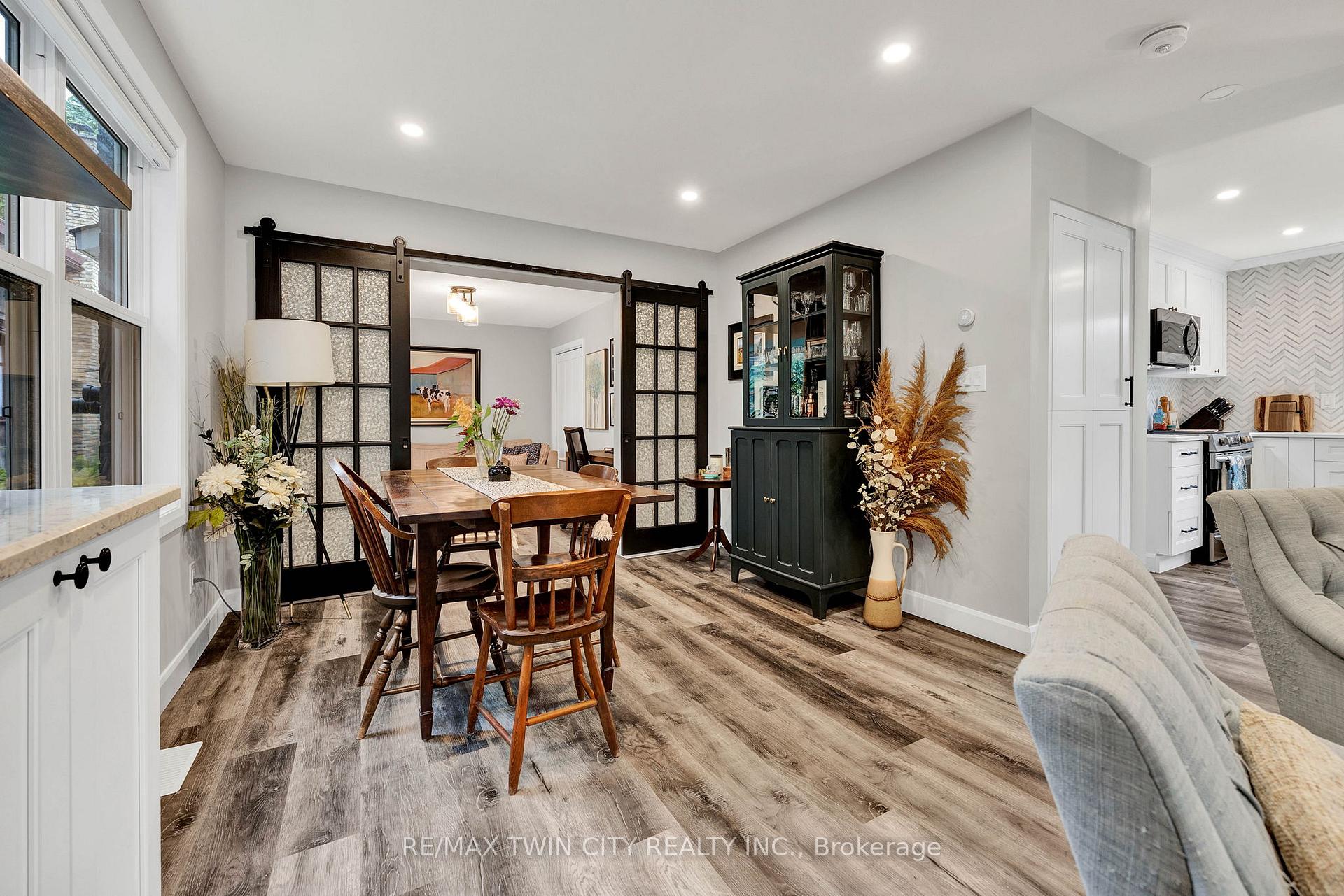 Photo 11 of 604 Guelph Street, Kitchener — HOMEH