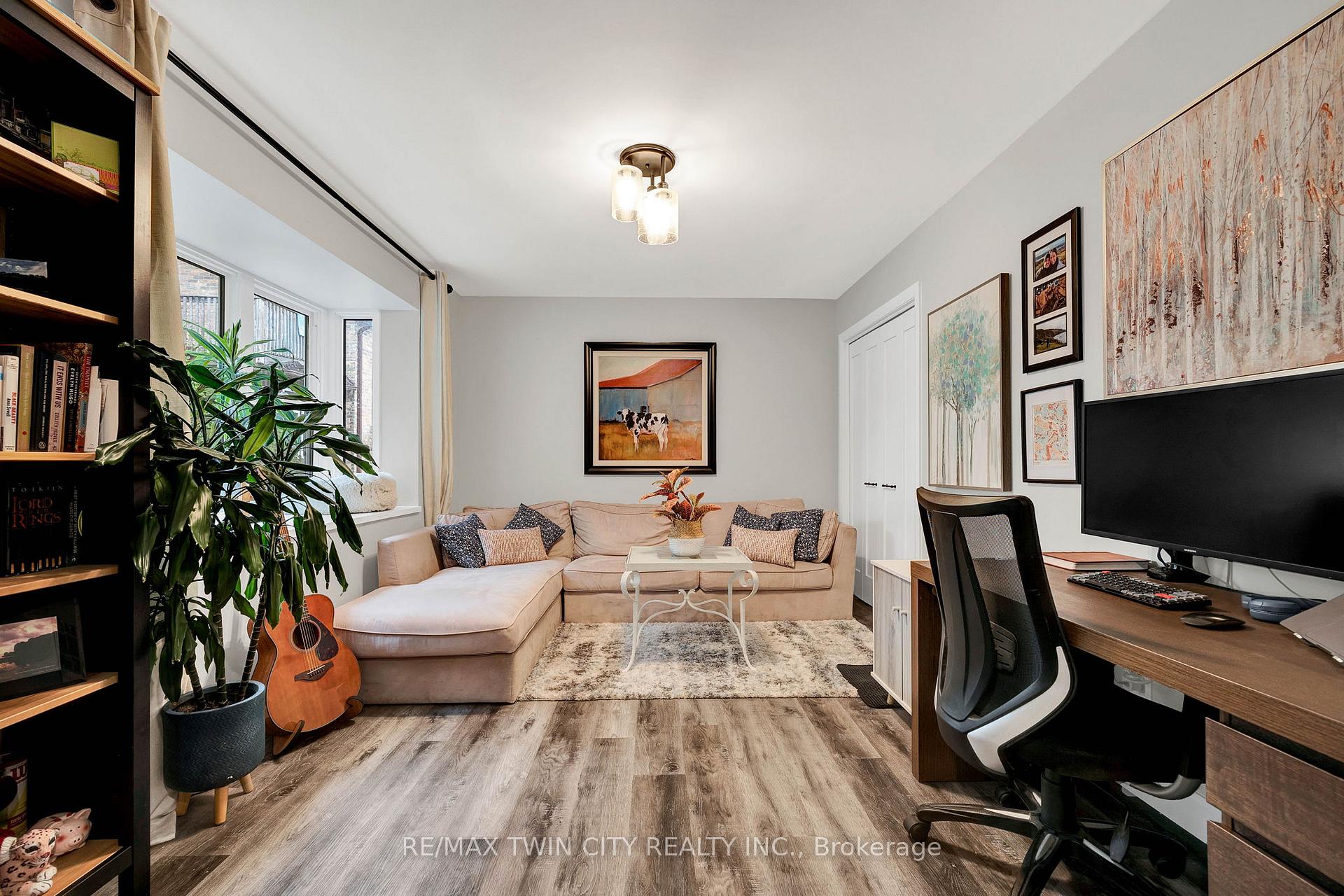 Photo 14 of 604 Guelph Street, Kitchener — HOMEH