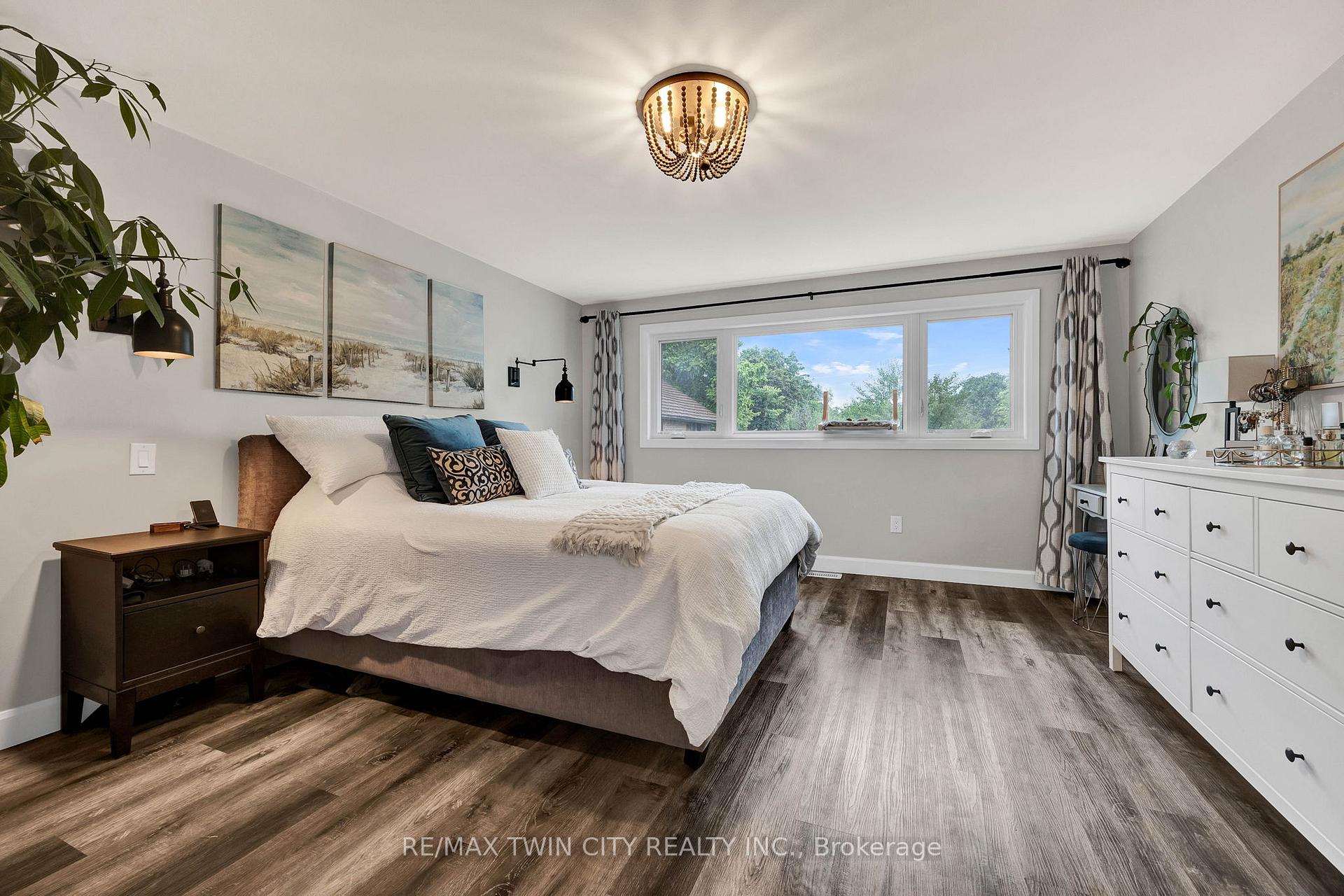 Photo 17 of 604 Guelph Street, Kitchener — HOMEH