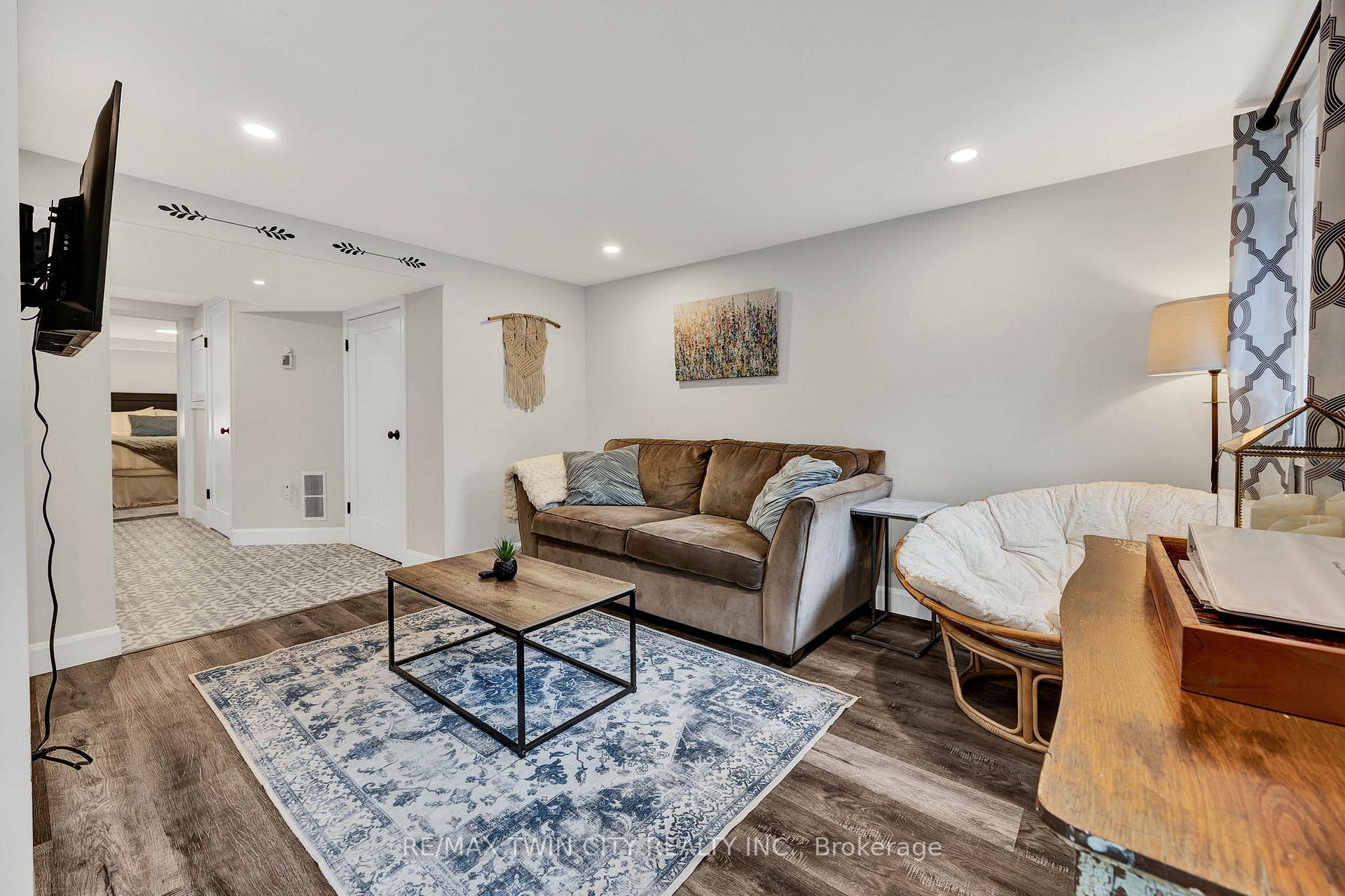 Photo 25 of 604 Guelph Street, Kitchener — HOMEH