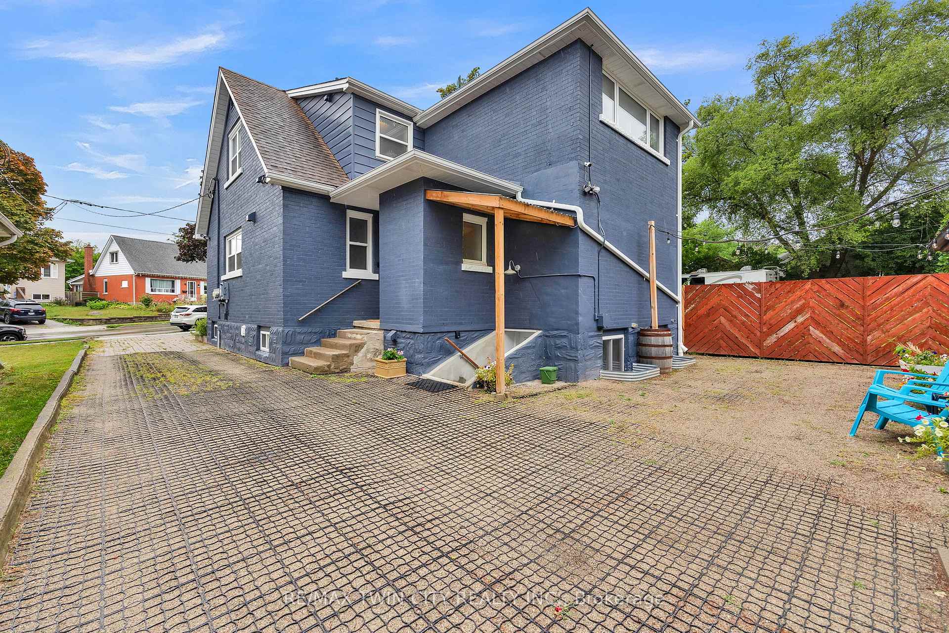 Photo 34 of 604 Guelph Street, Kitchener — HOMEH