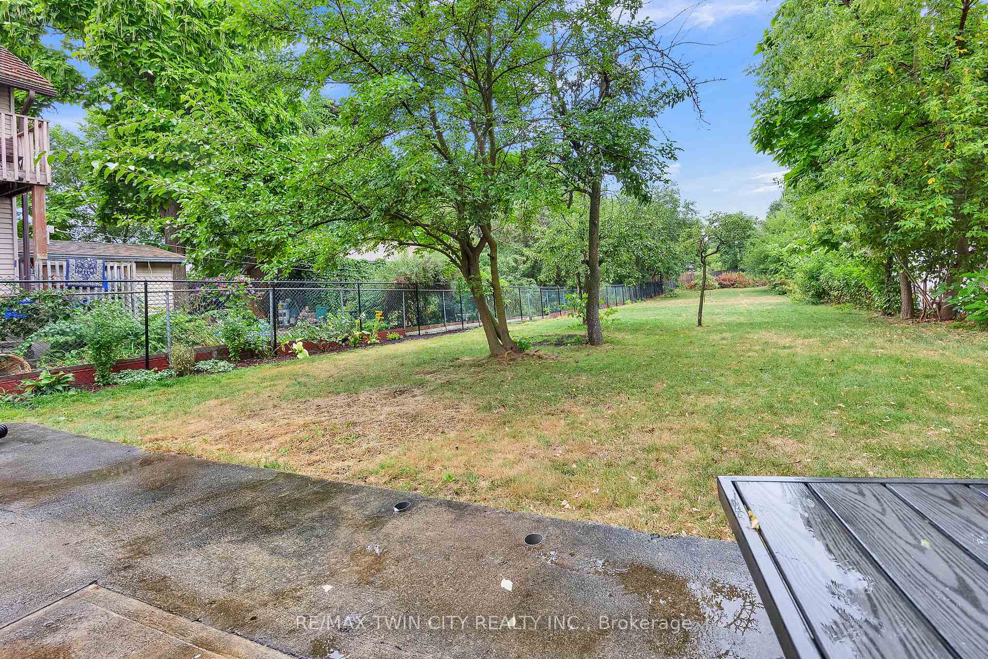 Photo 40 of 604 Guelph Street, Kitchener — HOMEH