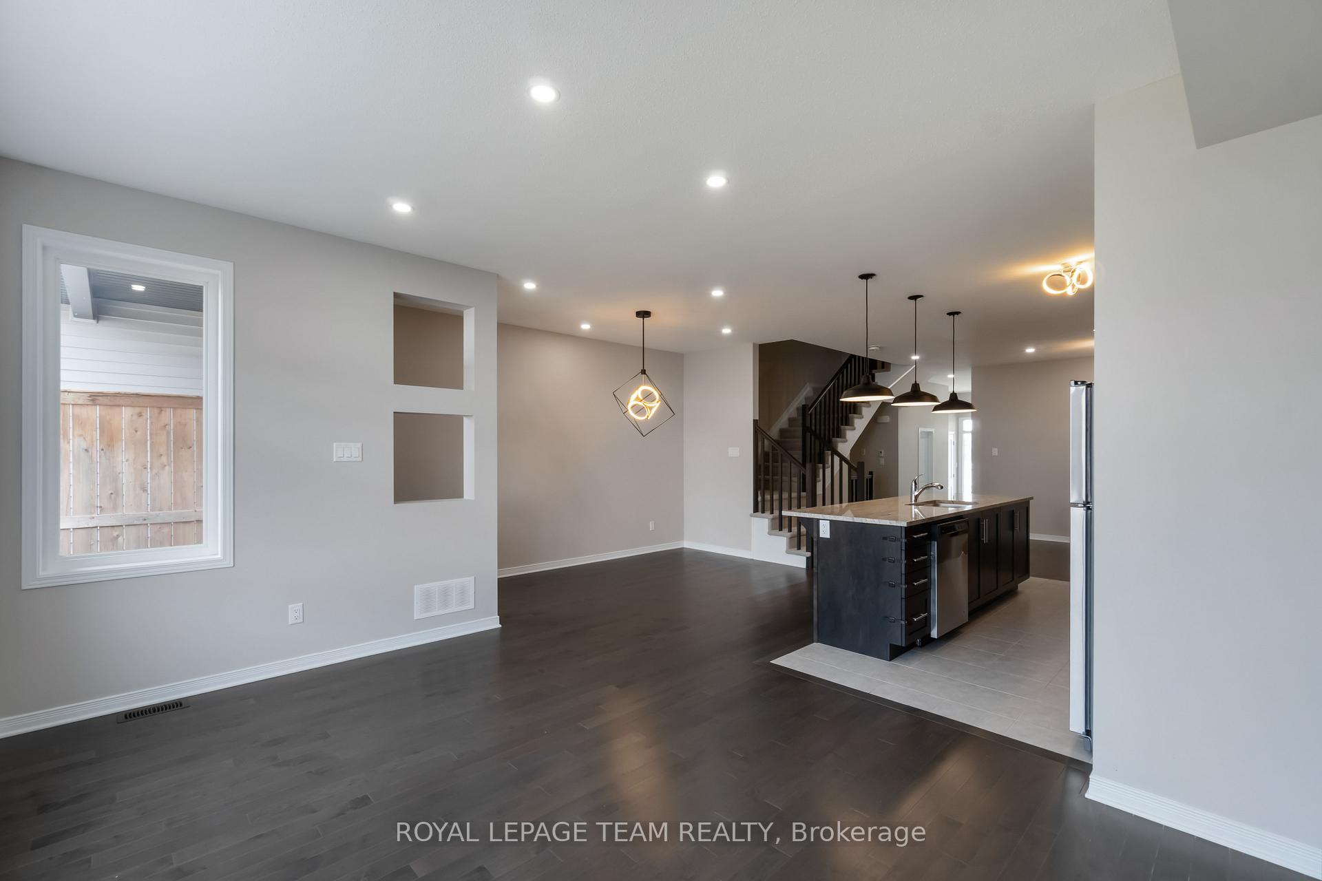 Photo 7 of 499 Cope Drive, Ottawa, Kanata - Emerald Meadows/Trailwest — HOMEH