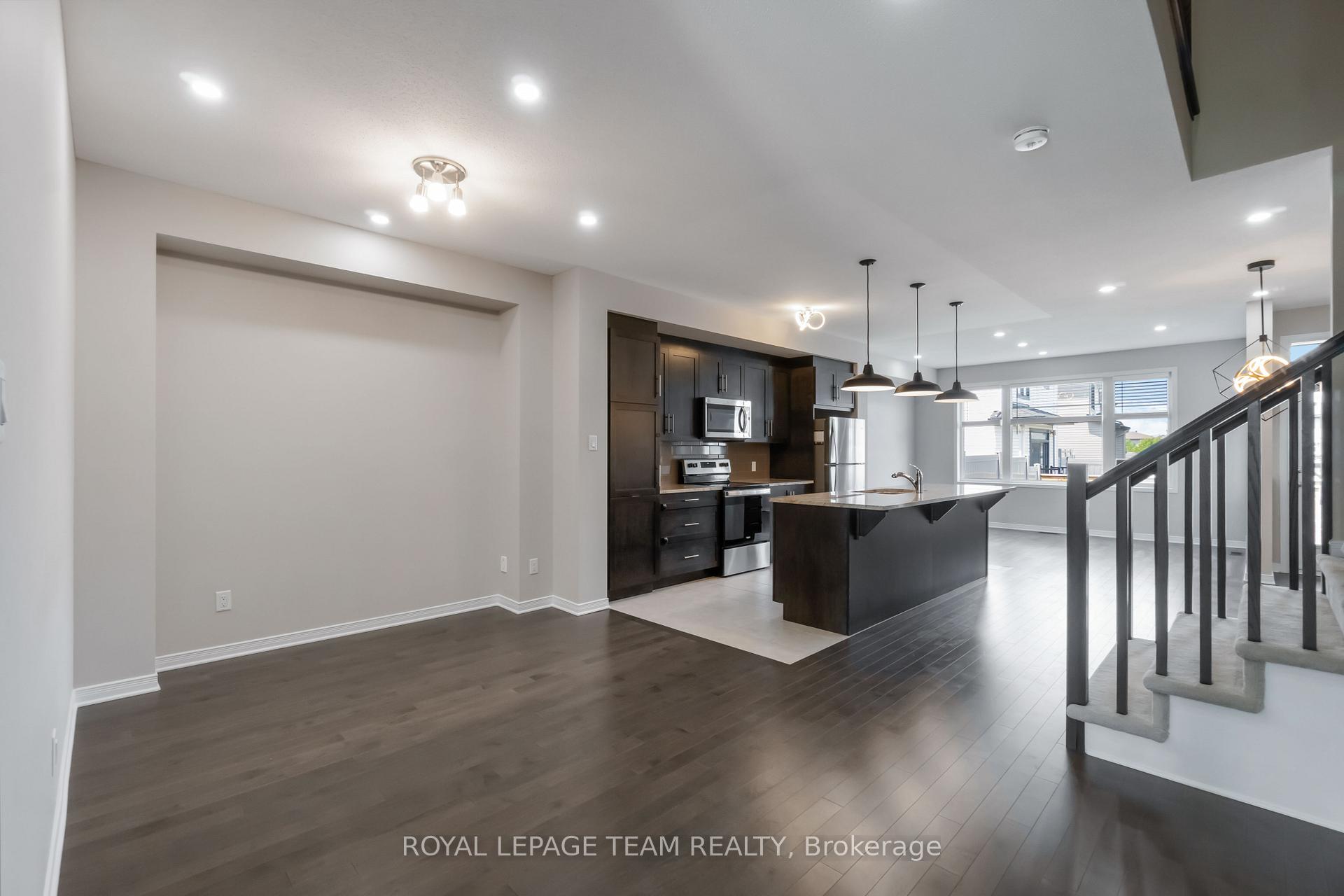 Photo 8 of 499 Cope Drive, Ottawa, Kanata - Emerald Meadows/Trailwest — HOMEH