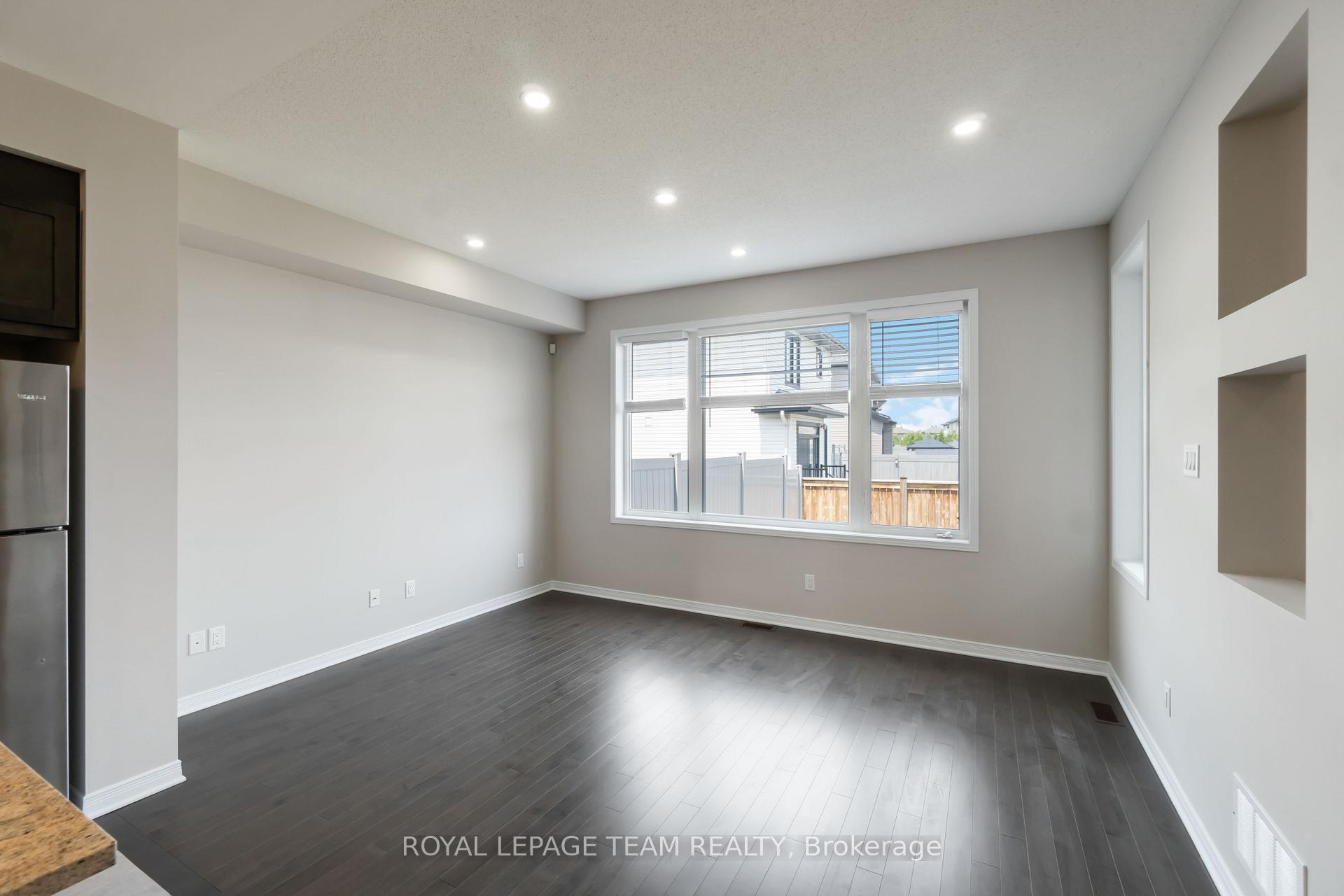 Photo 9 of 499 Cope Drive, Ottawa, Kanata - Emerald Meadows/Trailwest — HOMEH