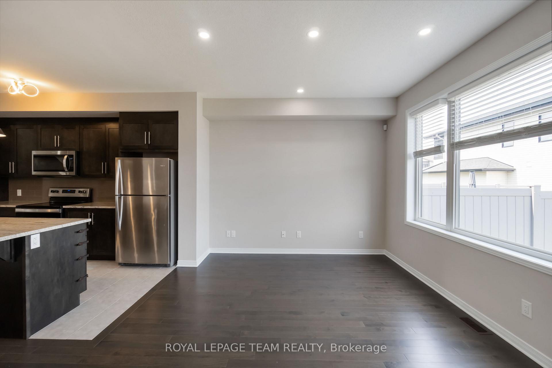 Photo 12 of 499 Cope Drive, Ottawa, Kanata - Emerald Meadows/Trailwest — HOMEH