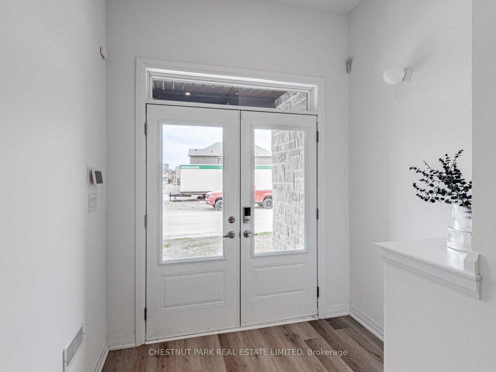Photo 2 of 50 Robert Eaton Avenue, Markham, Middlefield — HOMEH
