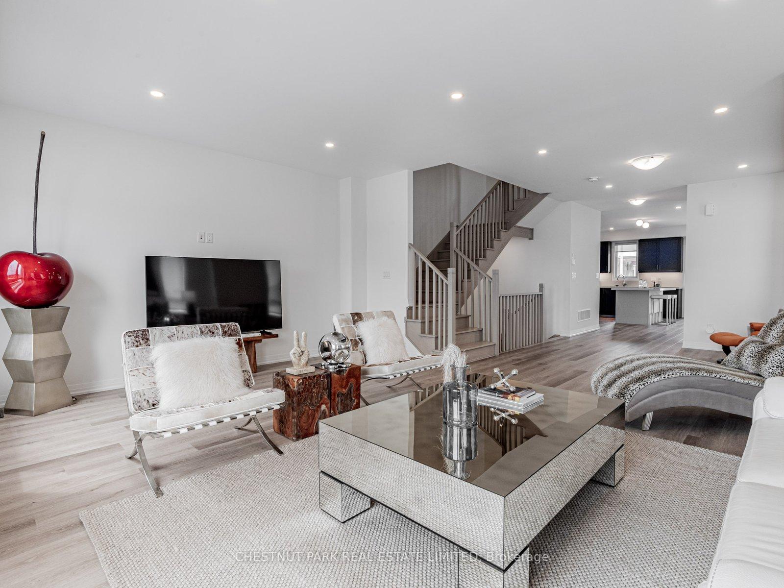 Photo 17 of 50 Robert Eaton Avenue, Markham, Middlefield — HOMEH