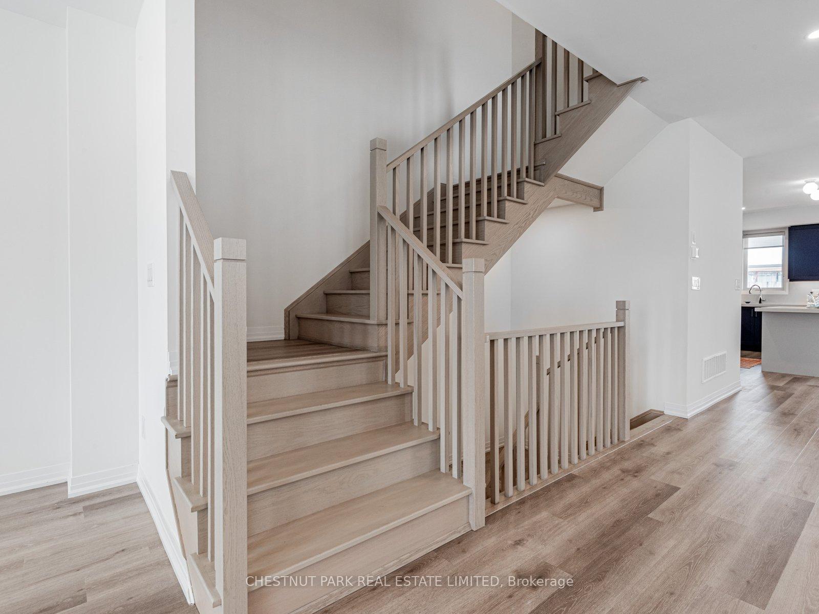 Photo 18 of 50 Robert Eaton Avenue, Markham, Middlefield — HOMEH
