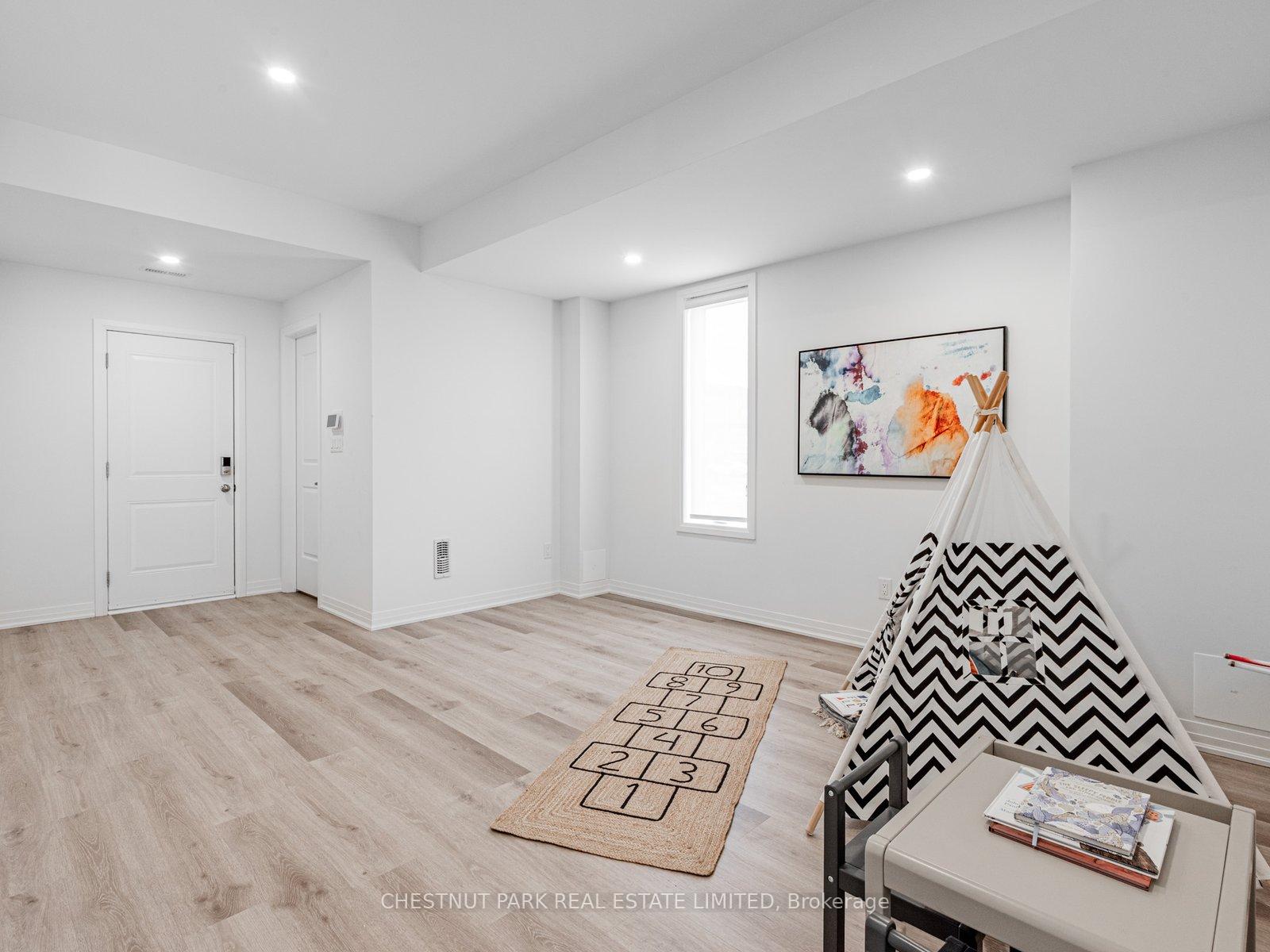 Photo 25 of 50 Robert Eaton Avenue, Markham, Middlefield — HOMEH