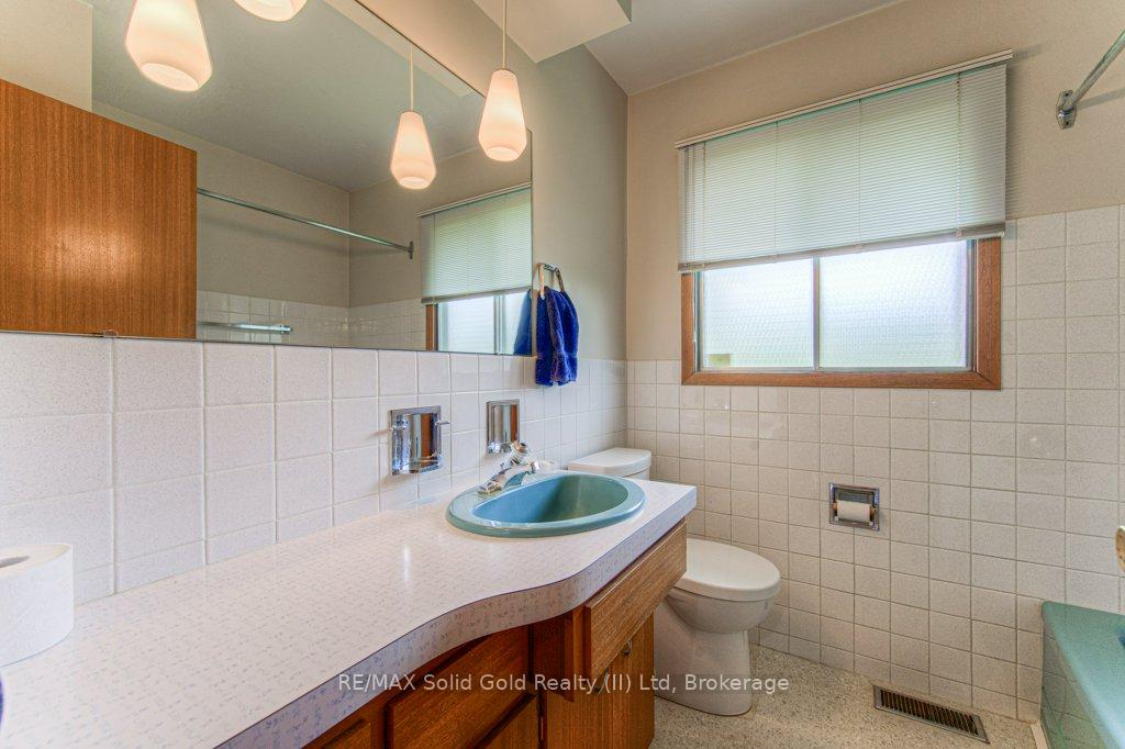 Photo 19 of 254 Village Road, Kitchener — HOMEH