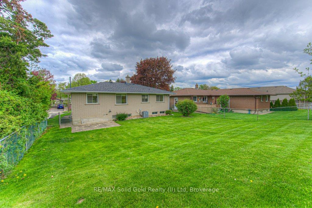 Photo 33 of 254 Village Road, Kitchener — HOMEH