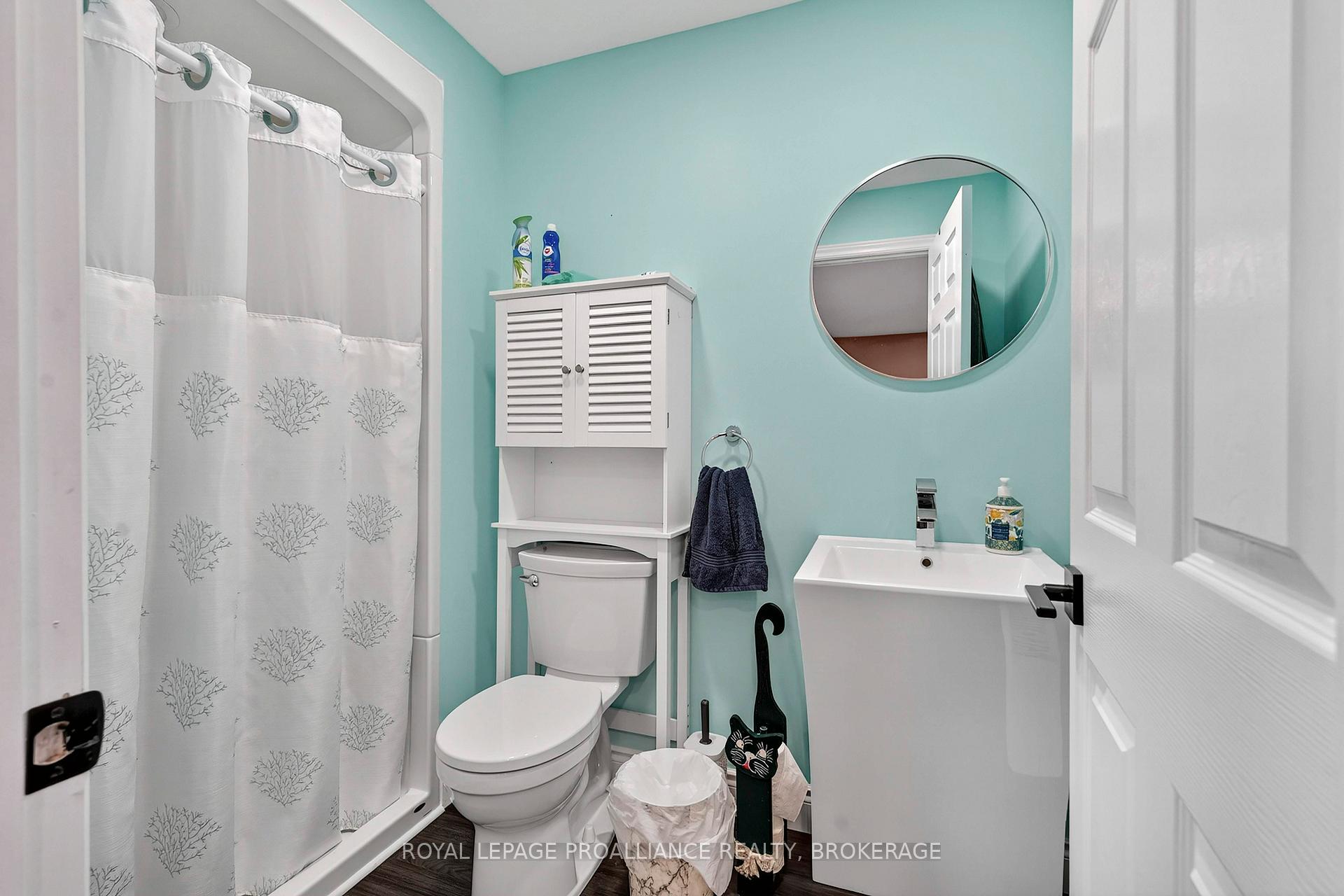 Photo 17 of 866 Pembridge Crescent, Kingston, South of Taylor-Kidd Blvd — HOMEH