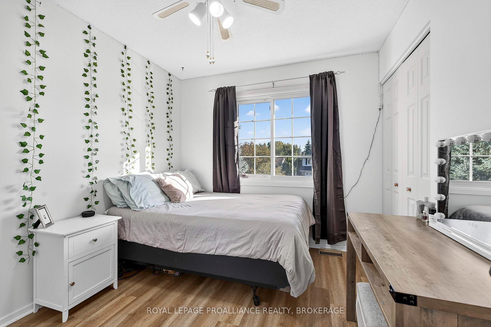 Photo 22 of 866 Pembridge Crescent, Kingston, South of Taylor-Kidd Blvd — HOMEH