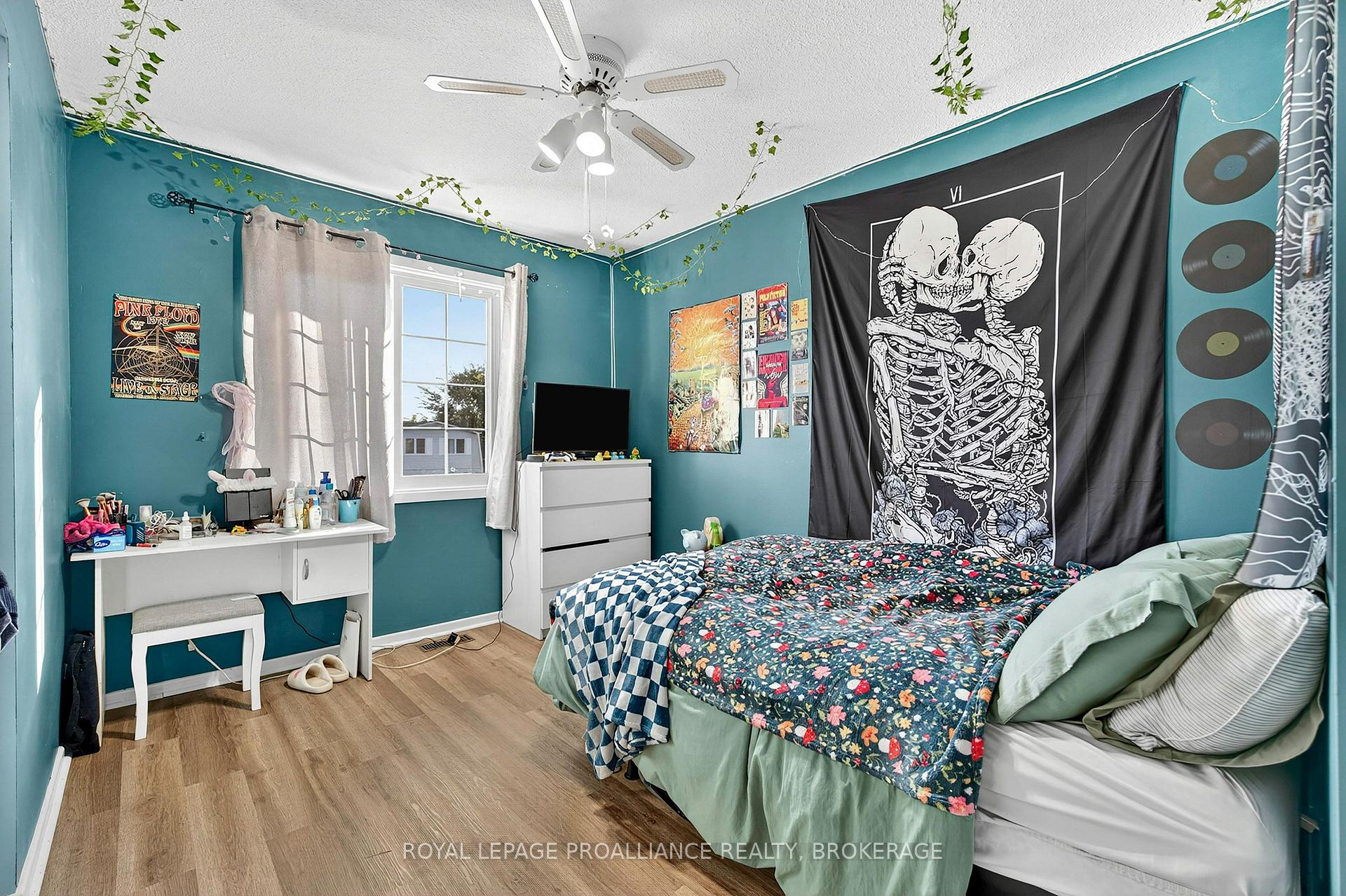 Photo 24 of 866 Pembridge Crescent, Kingston, South of Taylor-Kidd Blvd — HOMEH