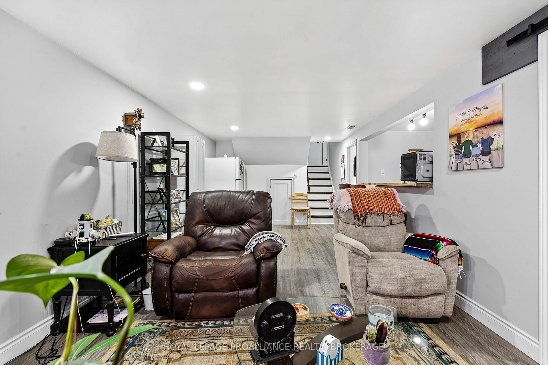 Photo 28 of 866 Pembridge Crescent, Kingston, South of Taylor-Kidd Blvd — HOMEH