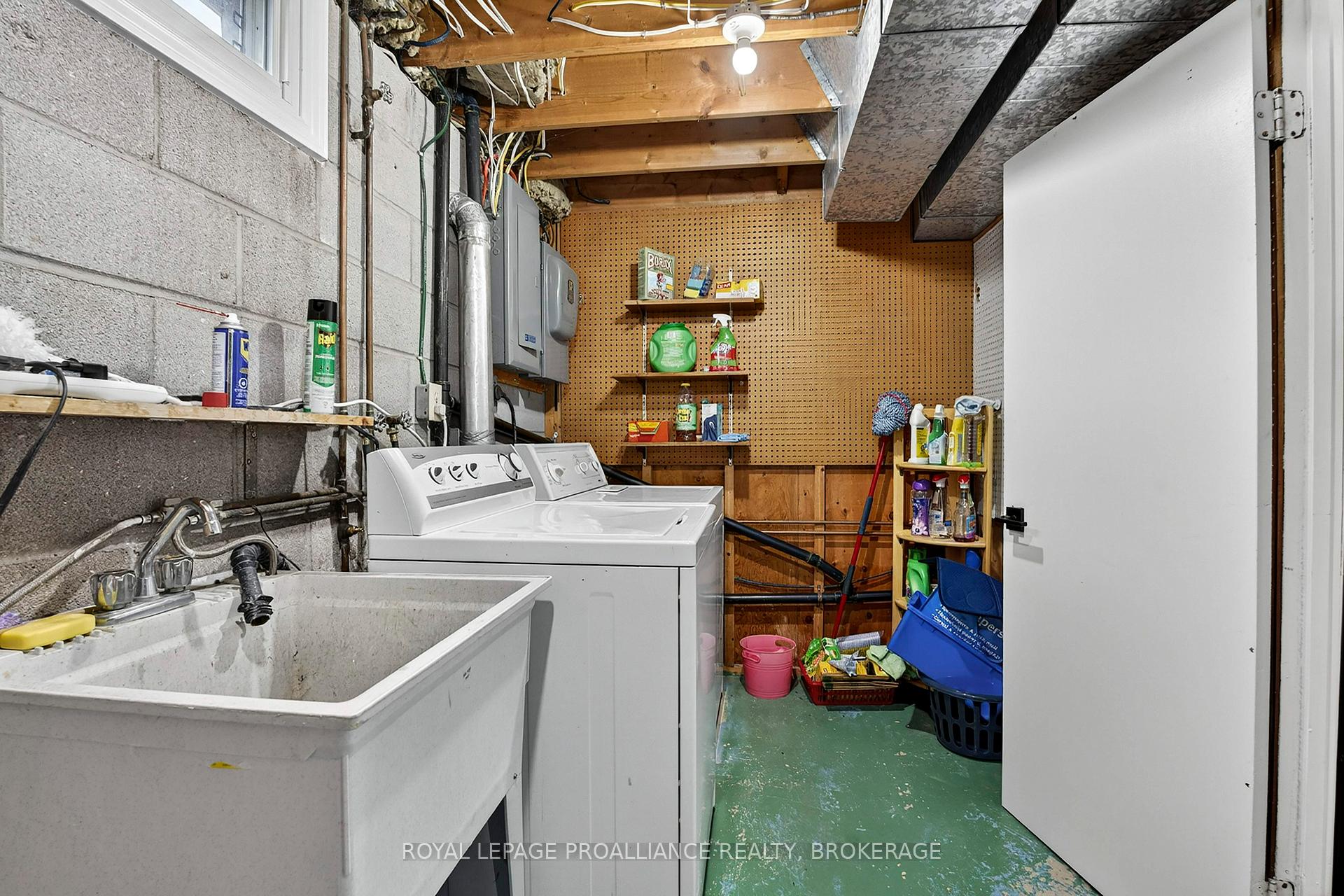 Photo 34 of 866 Pembridge Crescent, Kingston, South of Taylor-Kidd Blvd — HOMEH