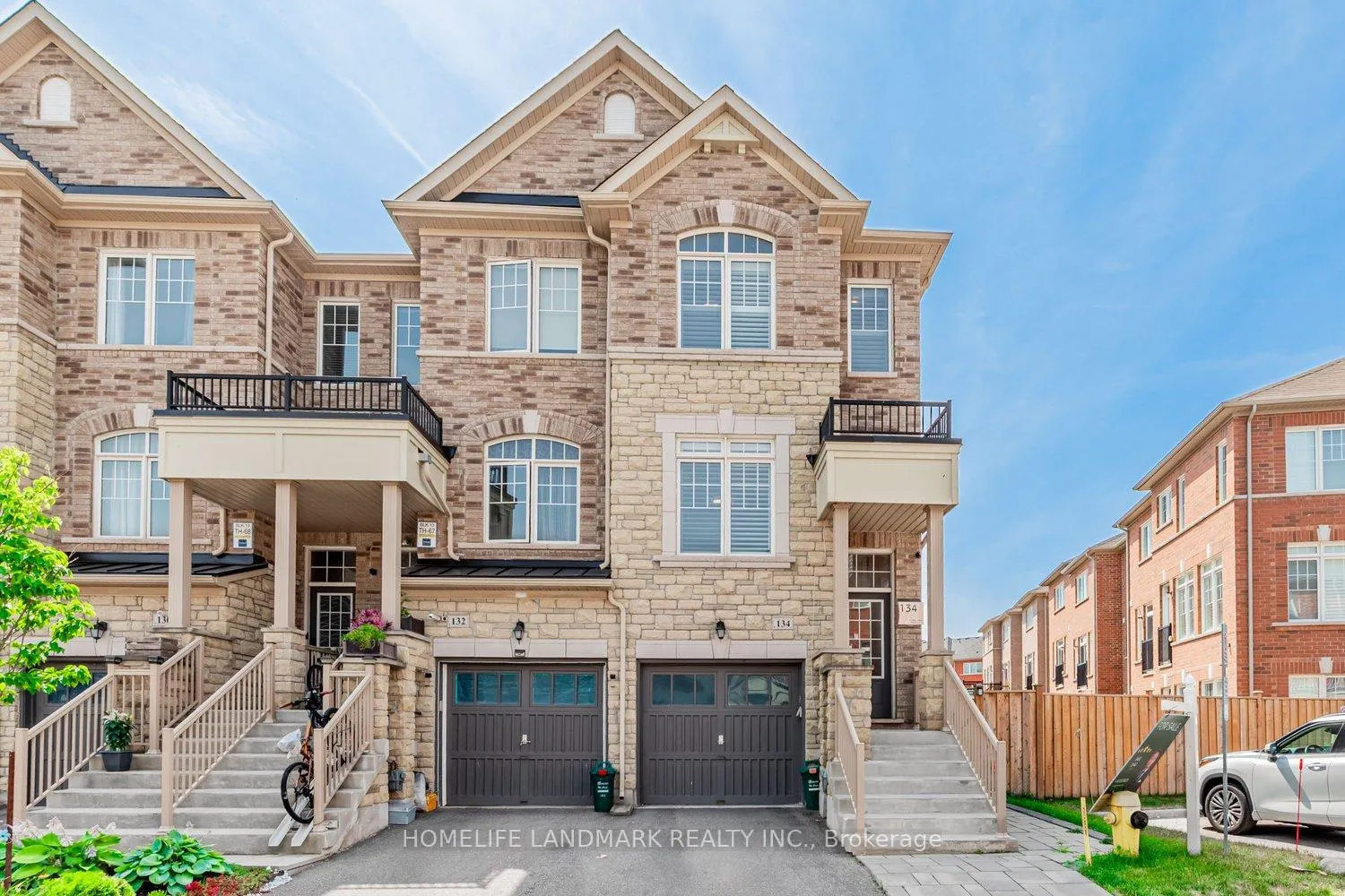 Photo 1 of 134 Dundas Way, Markham, Greensborough — HOMEH