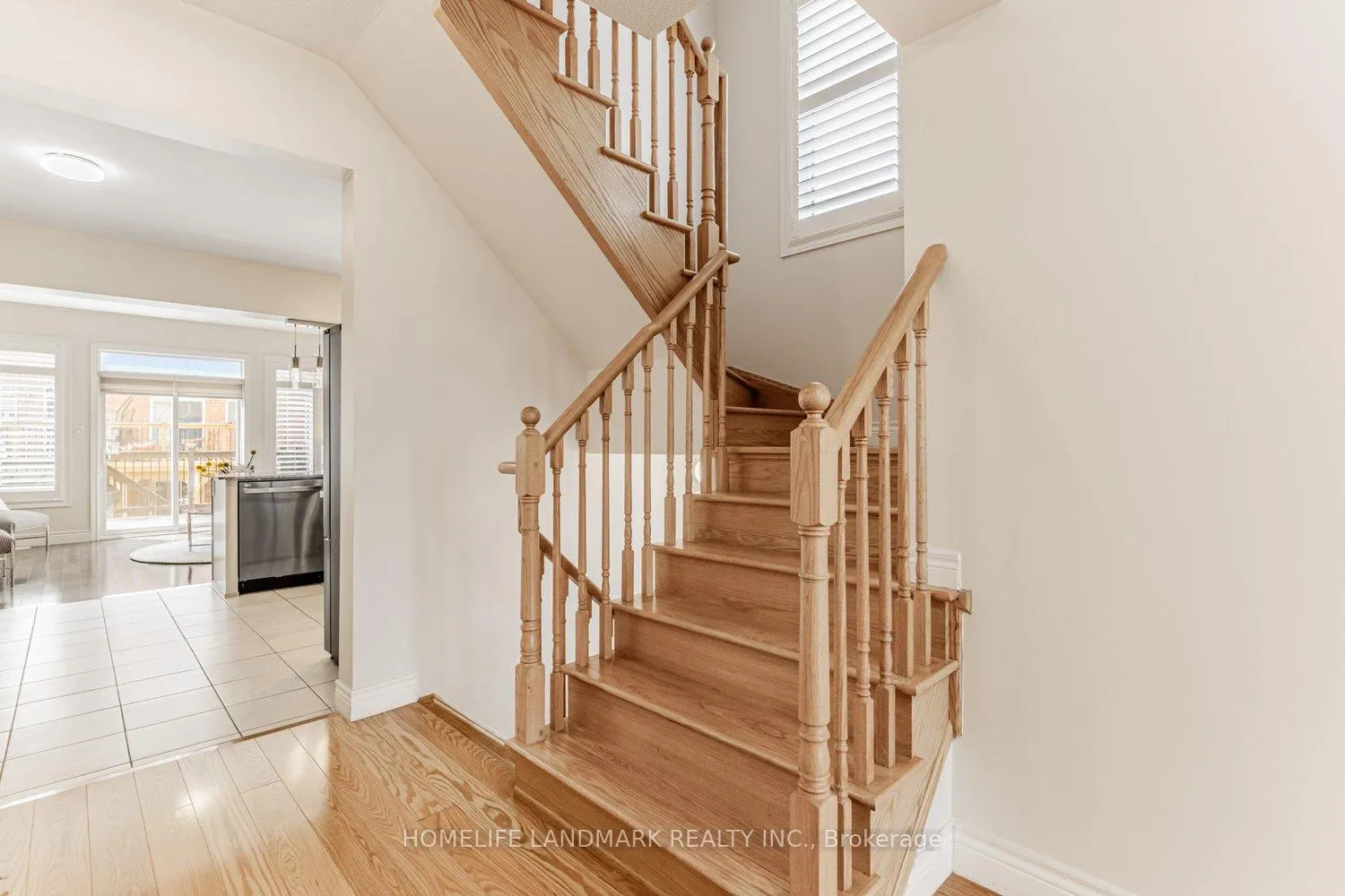Photo 7 of 134 Dundas Way, Markham, Greensborough — HOMEH