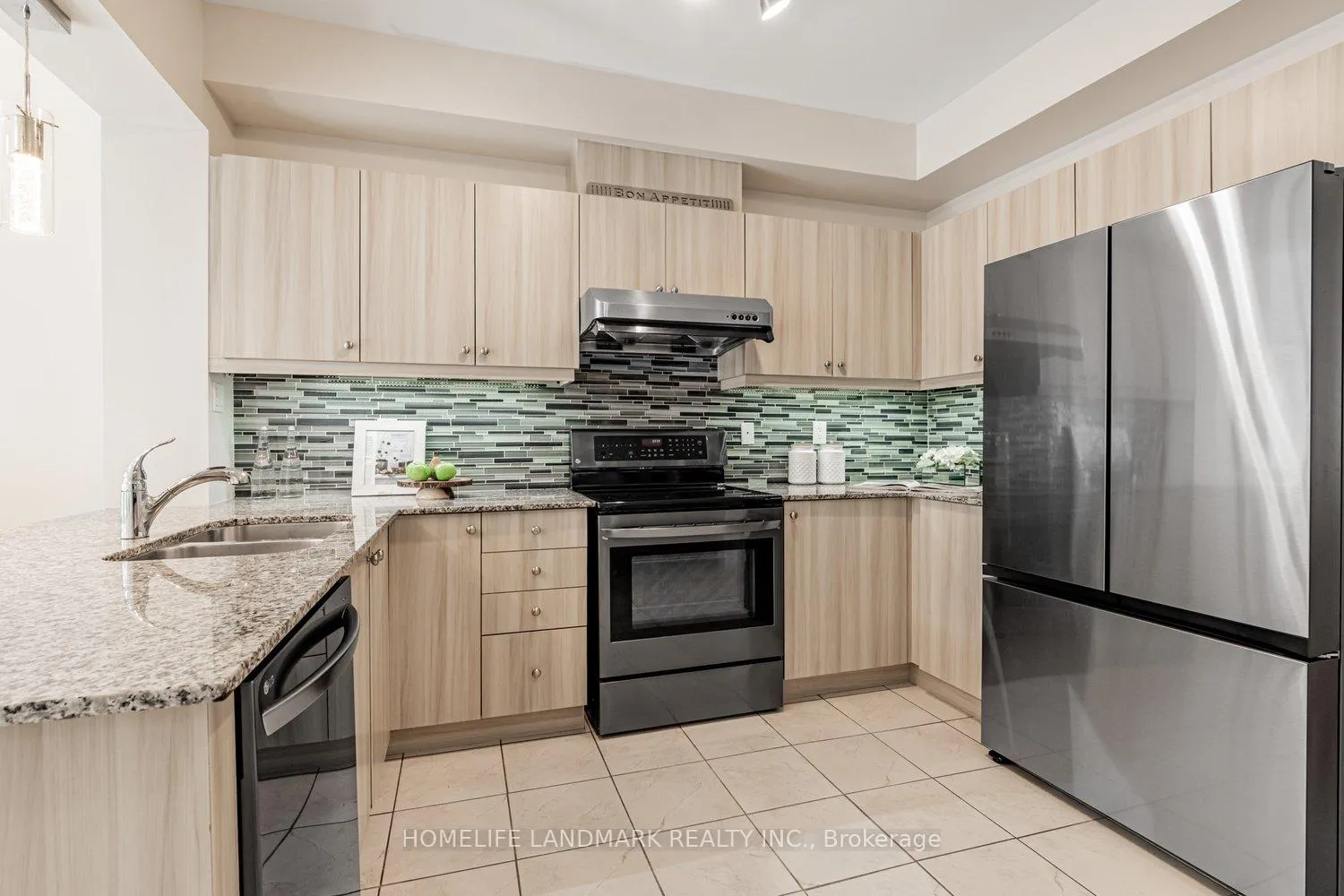 Photo 9 of 134 Dundas Way, Markham, Greensborough — HOMEH