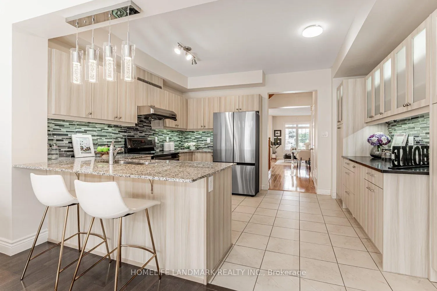Photo 10 of 134 Dundas Way, Markham, Greensborough — HOMEH