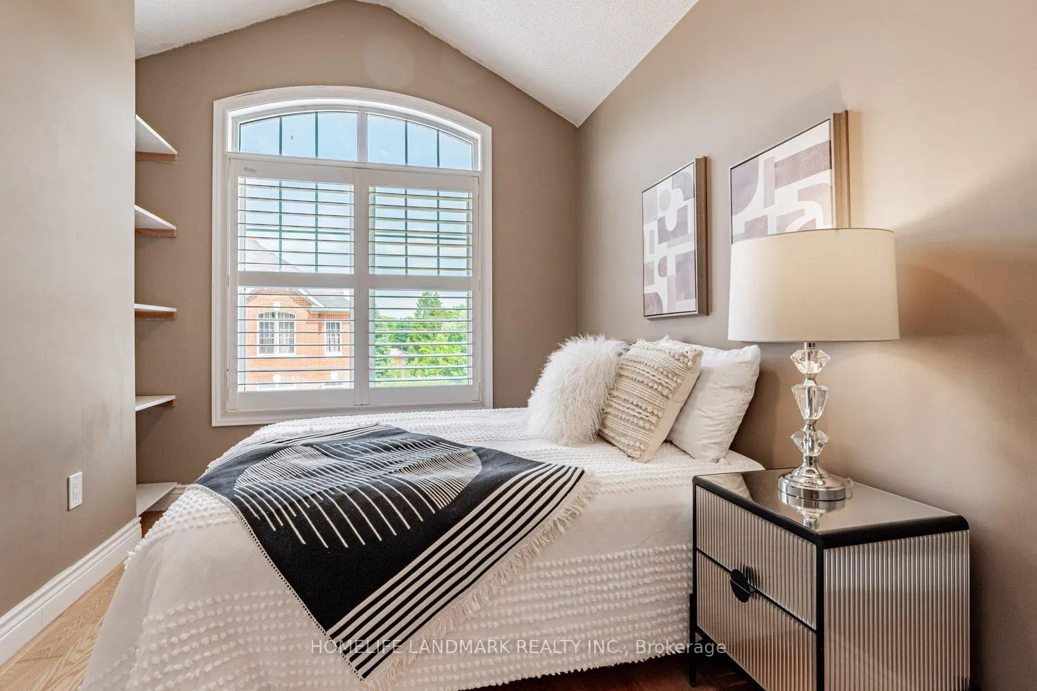 Photo 26 of 134 Dundas Way, Markham, Greensborough — HOMEH