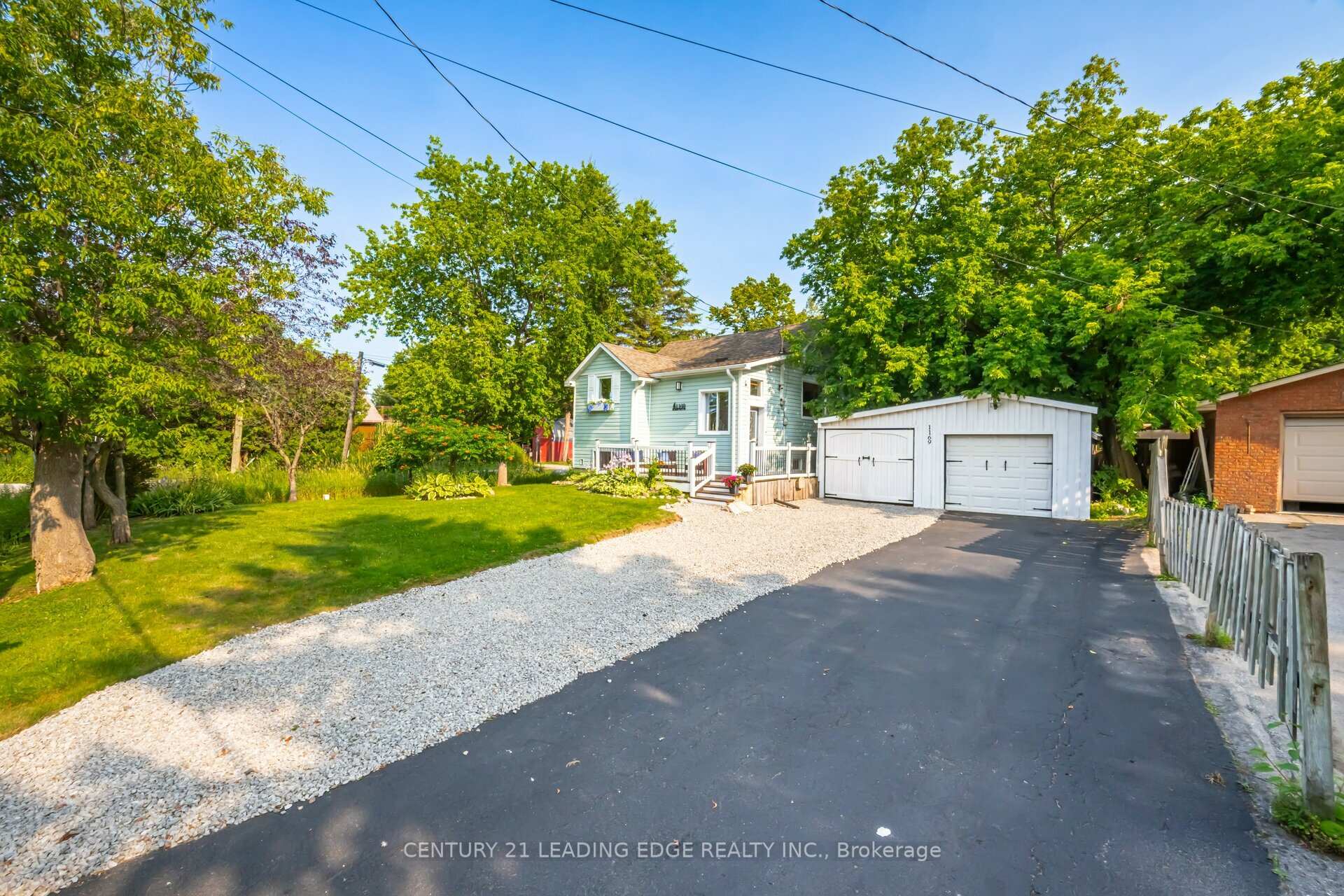 Photo 3 of 1169 Killarney Beach Road, Innisfil, Rural Innisfil — HOMEH