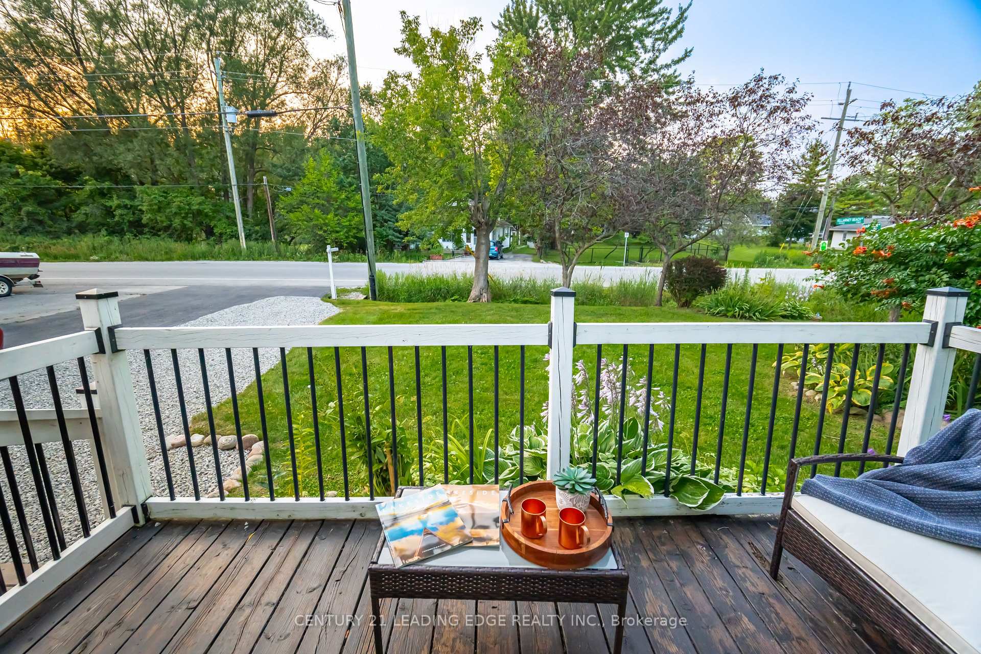 Photo 10 of 1169 Killarney Beach Road, Innisfil, Rural Innisfil — HOMEH