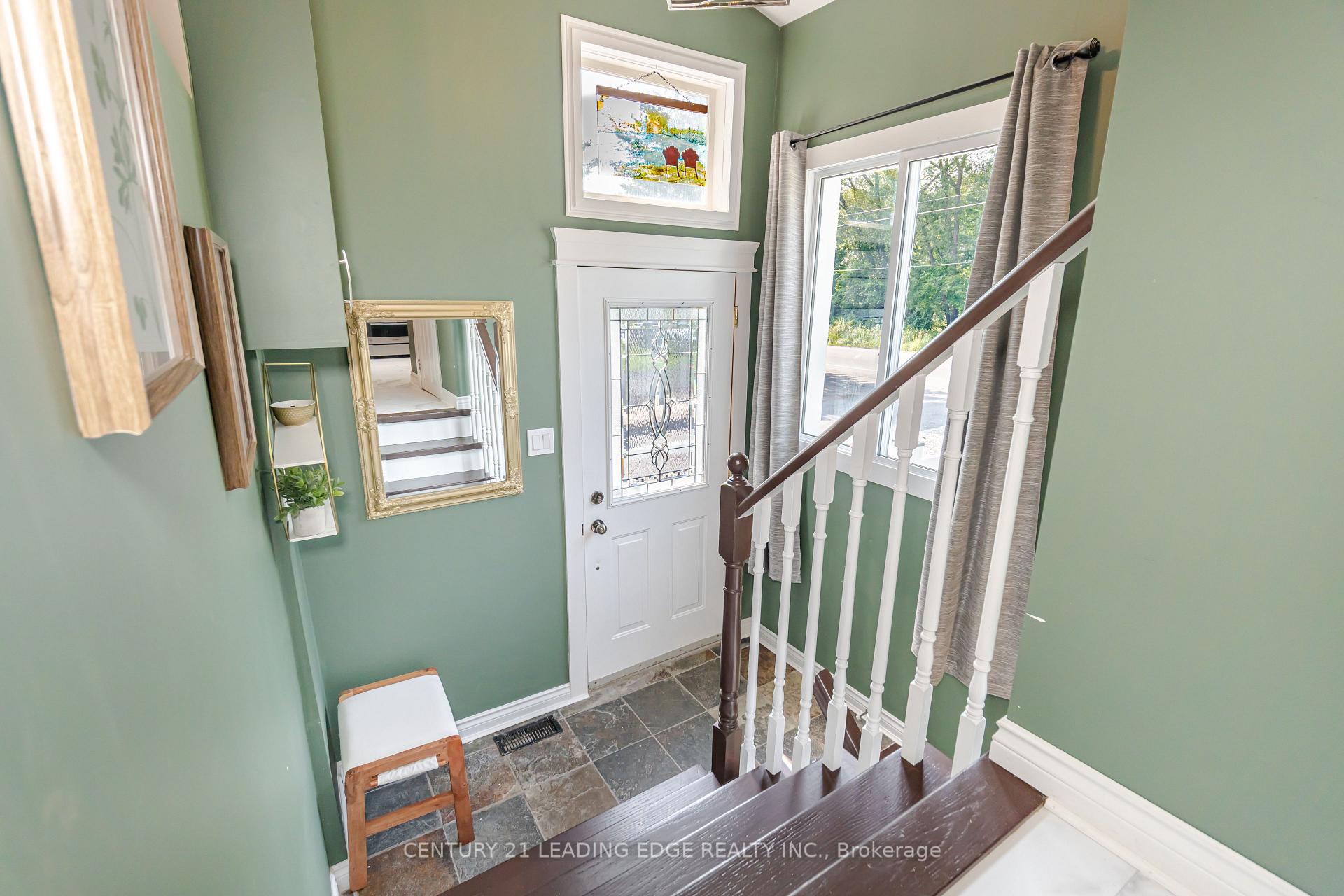 Photo 13 of 1169 Killarney Beach Road, Innisfil, Rural Innisfil — HOMEH