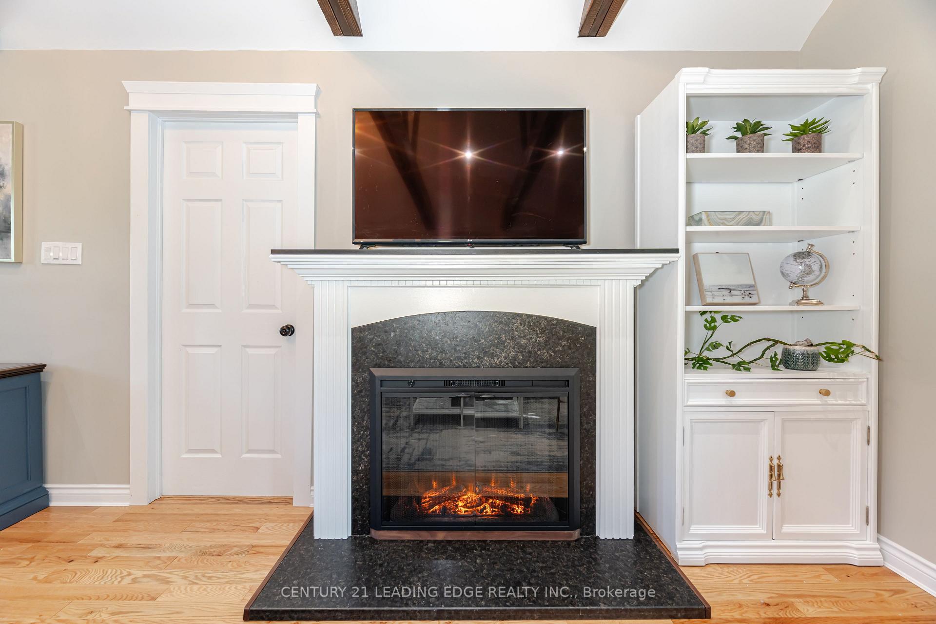 Photo 21 of 1169 Killarney Beach Road, Innisfil, Rural Innisfil — HOMEH