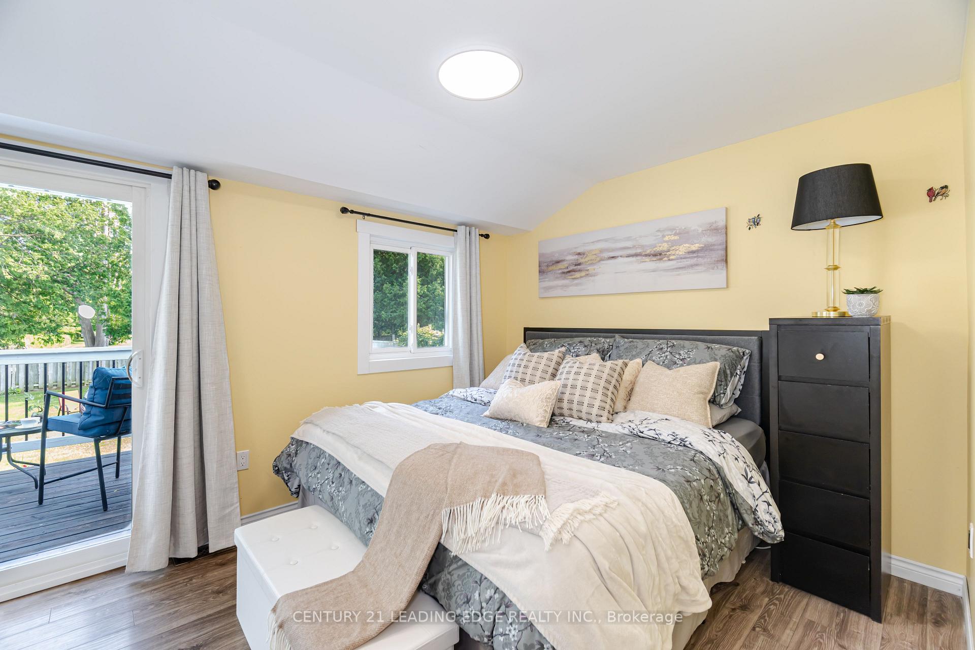 Photo 23 of 1169 Killarney Beach Road, Innisfil, Rural Innisfil — HOMEH