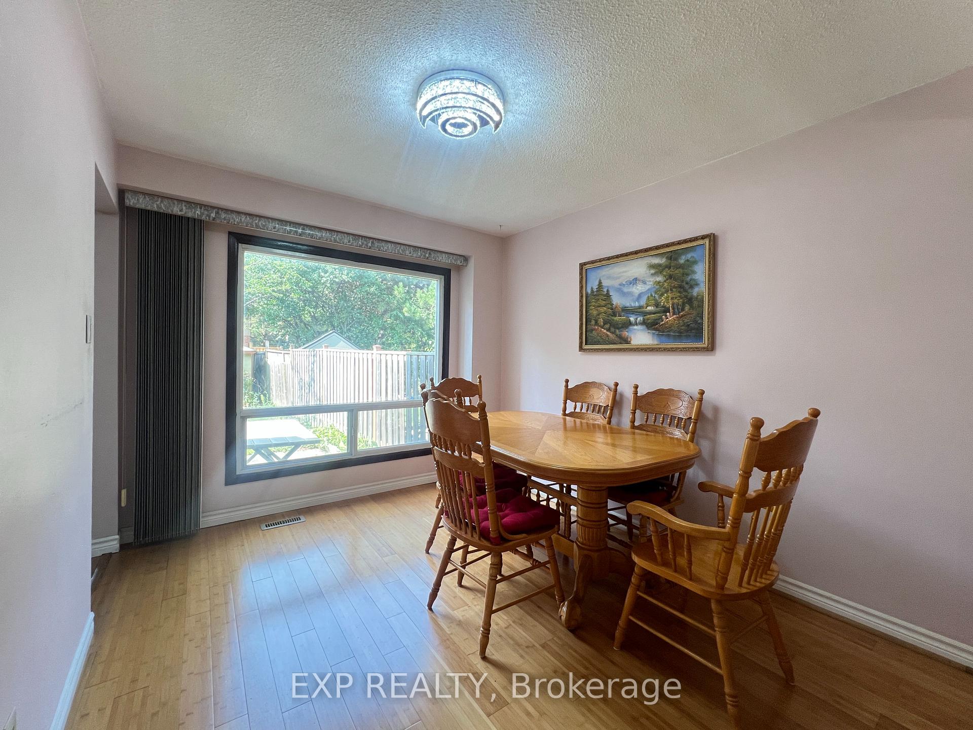 Photo 4 of 53 Empringham Crescent, Markham, Milliken Mills West — HOMEH
