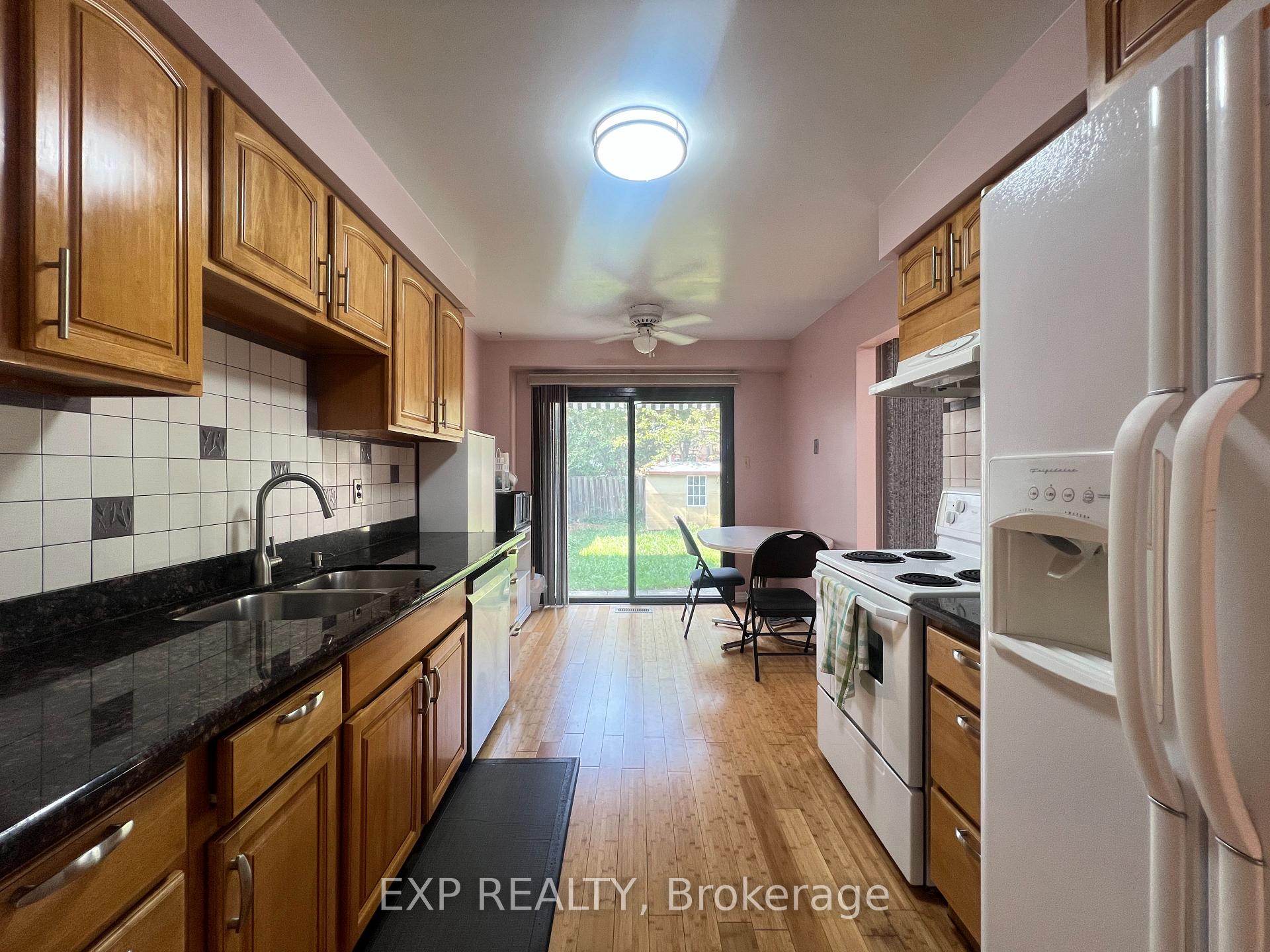 Photo 5 of 53 Empringham Crescent, Markham, Milliken Mills West — HOMEH