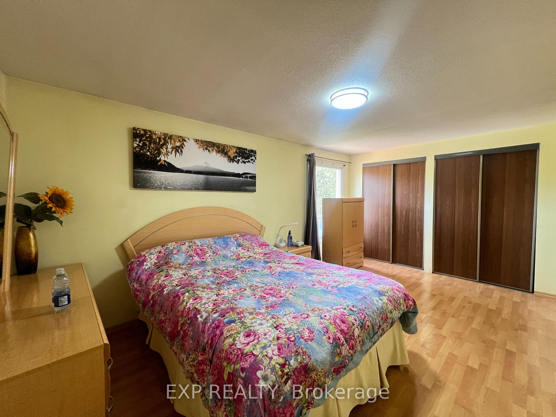 Photo 10 of 53 Empringham Crescent, Markham, Milliken Mills West — HOMEH
