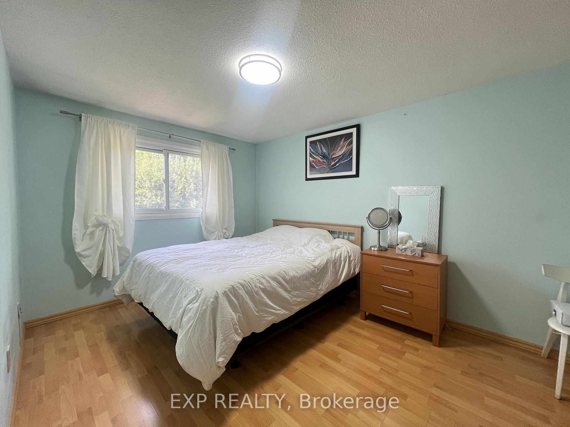 Photo 12 of 53 Empringham Crescent, Markham, Milliken Mills West — HOMEH
