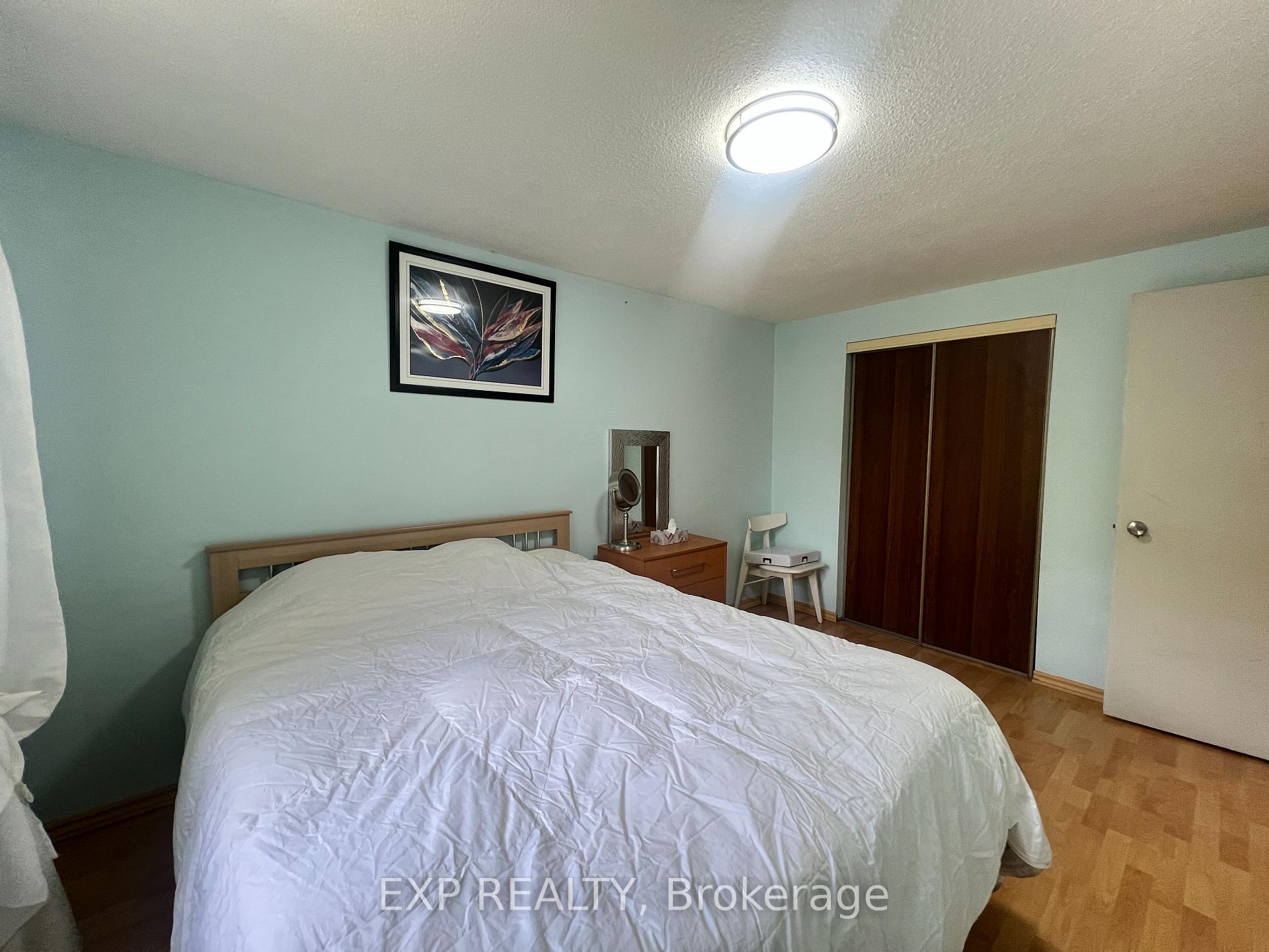 Photo 13 of 53 Empringham Crescent, Markham, Milliken Mills West — HOMEH