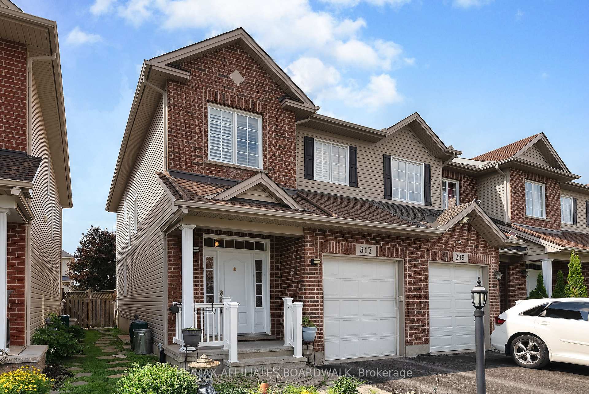 Photo 2 of 317 Glenbrae Avenue, Ottawa, Kanata - Morgan's Grant/South March — HOMEH