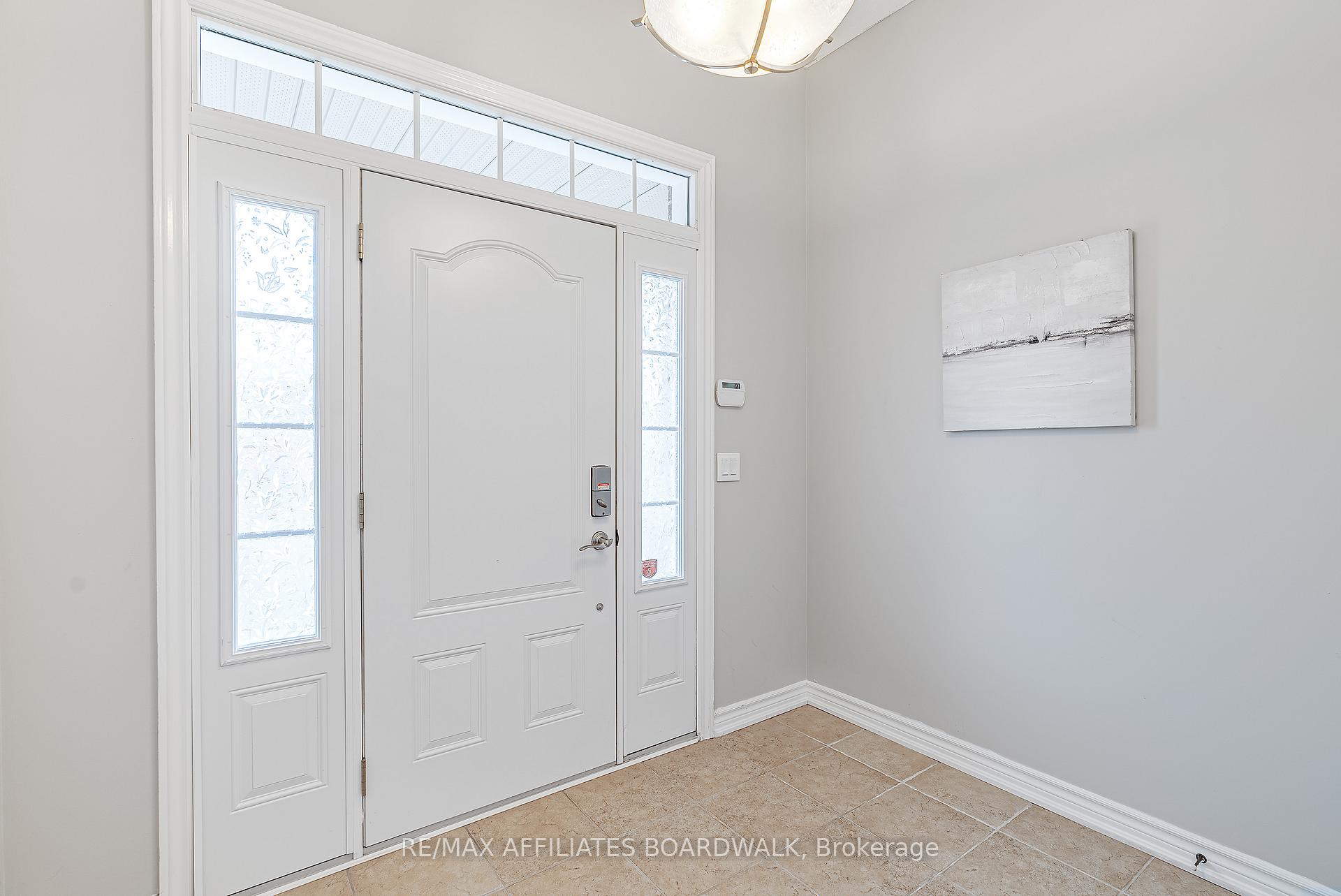 Photo 3 of 317 Glenbrae Avenue, Ottawa, Kanata - Morgan's Grant/South March — HOMEH