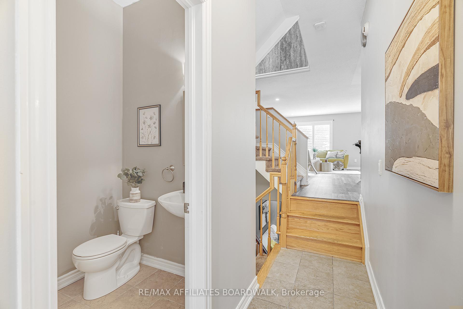 Photo 5 of 317 Glenbrae Avenue, Ottawa, Kanata - Morgan's Grant/South March — HOMEH