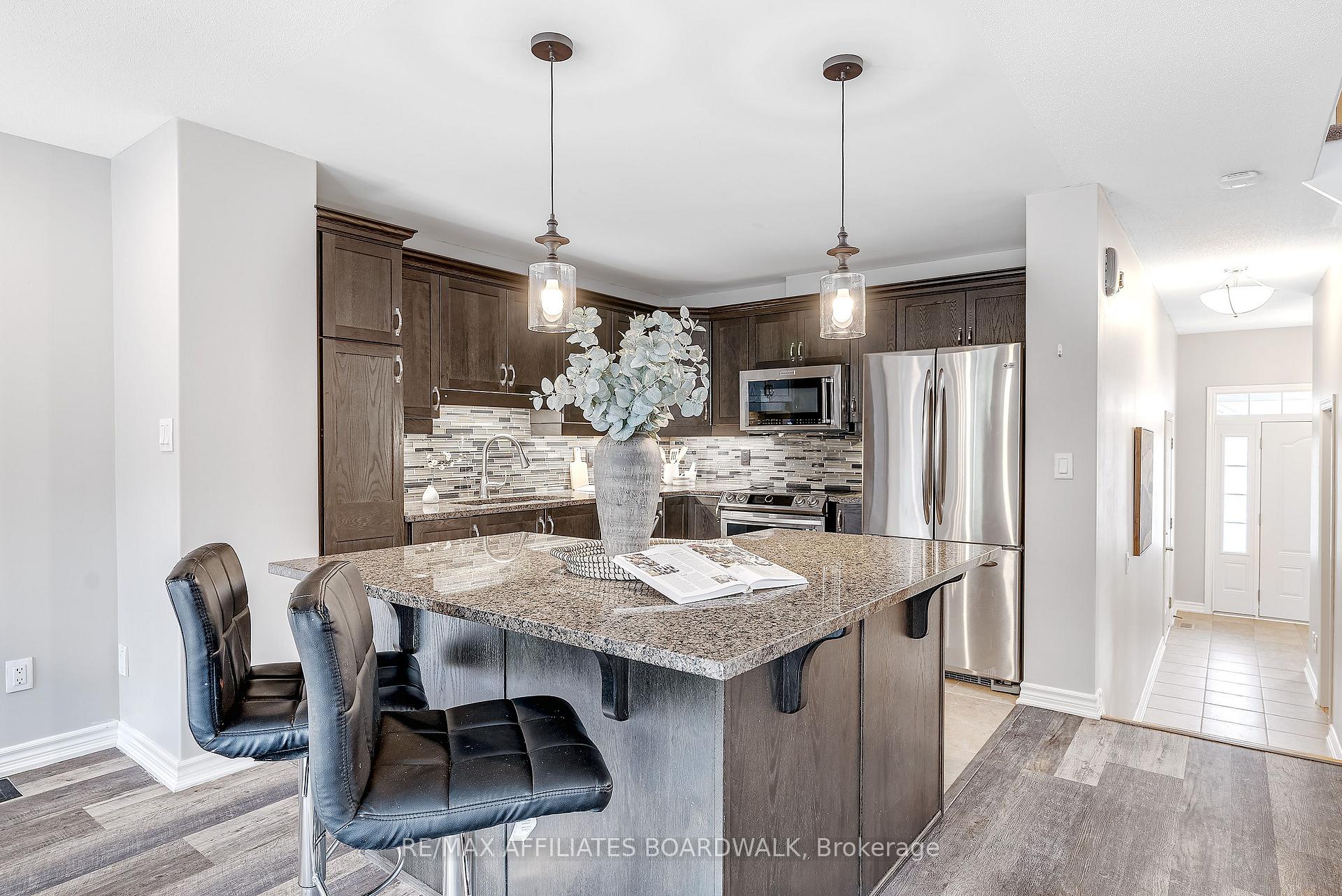 Photo 7 of 317 Glenbrae Avenue, Ottawa, Kanata - Morgan's Grant/South March — HOMEH