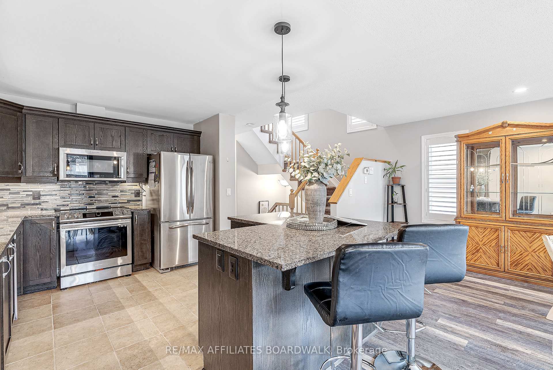 Photo 9 of 317 Glenbrae Avenue, Ottawa, Kanata - Morgan's Grant/South March — HOMEH