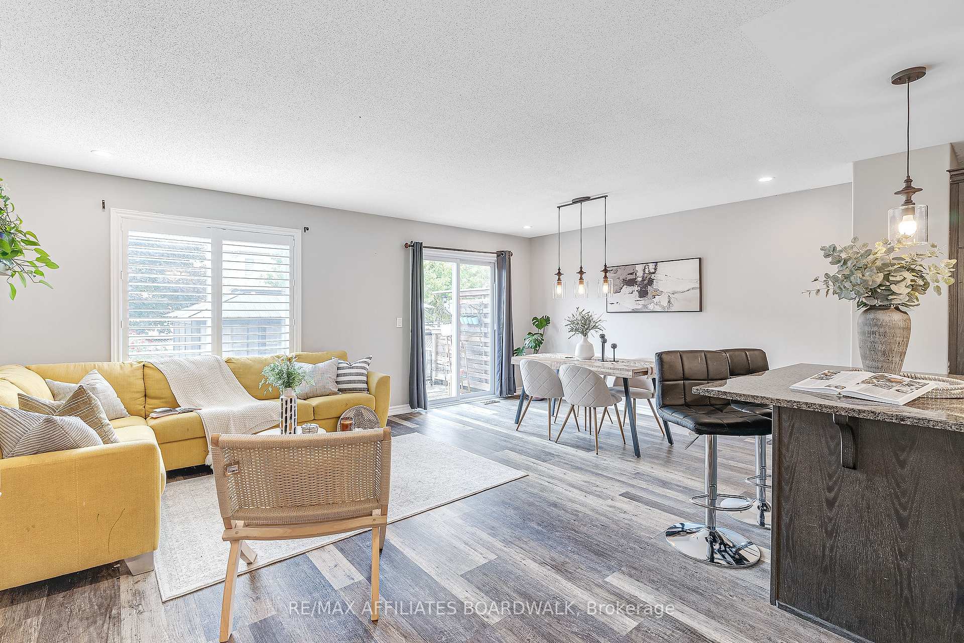 Photo 14 of 317 Glenbrae Avenue, Ottawa, Kanata - Morgan's Grant/South March — HOMEH