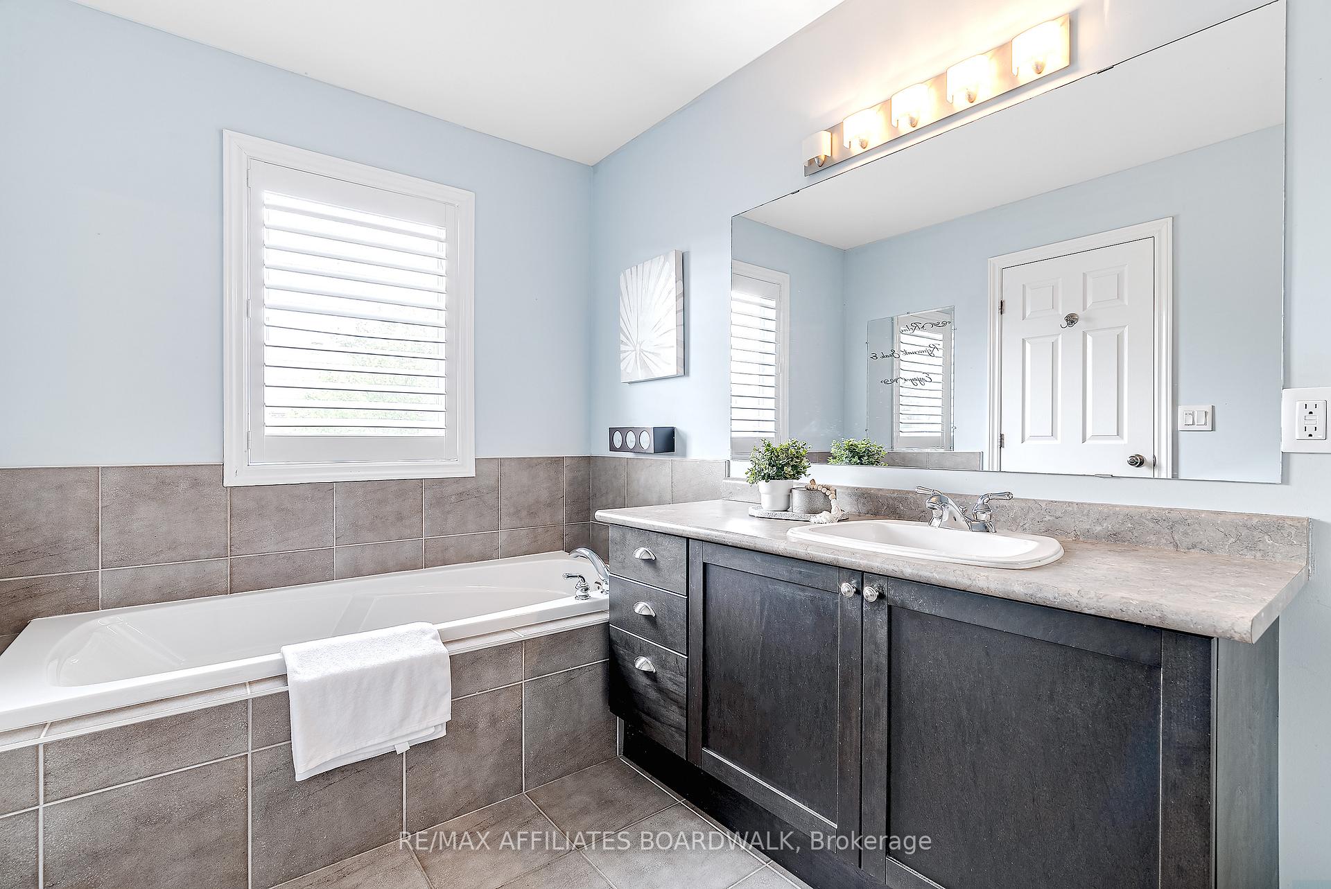 Photo 20 of 317 Glenbrae Avenue, Ottawa, Kanata - Morgan's Grant/South March — HOMEH