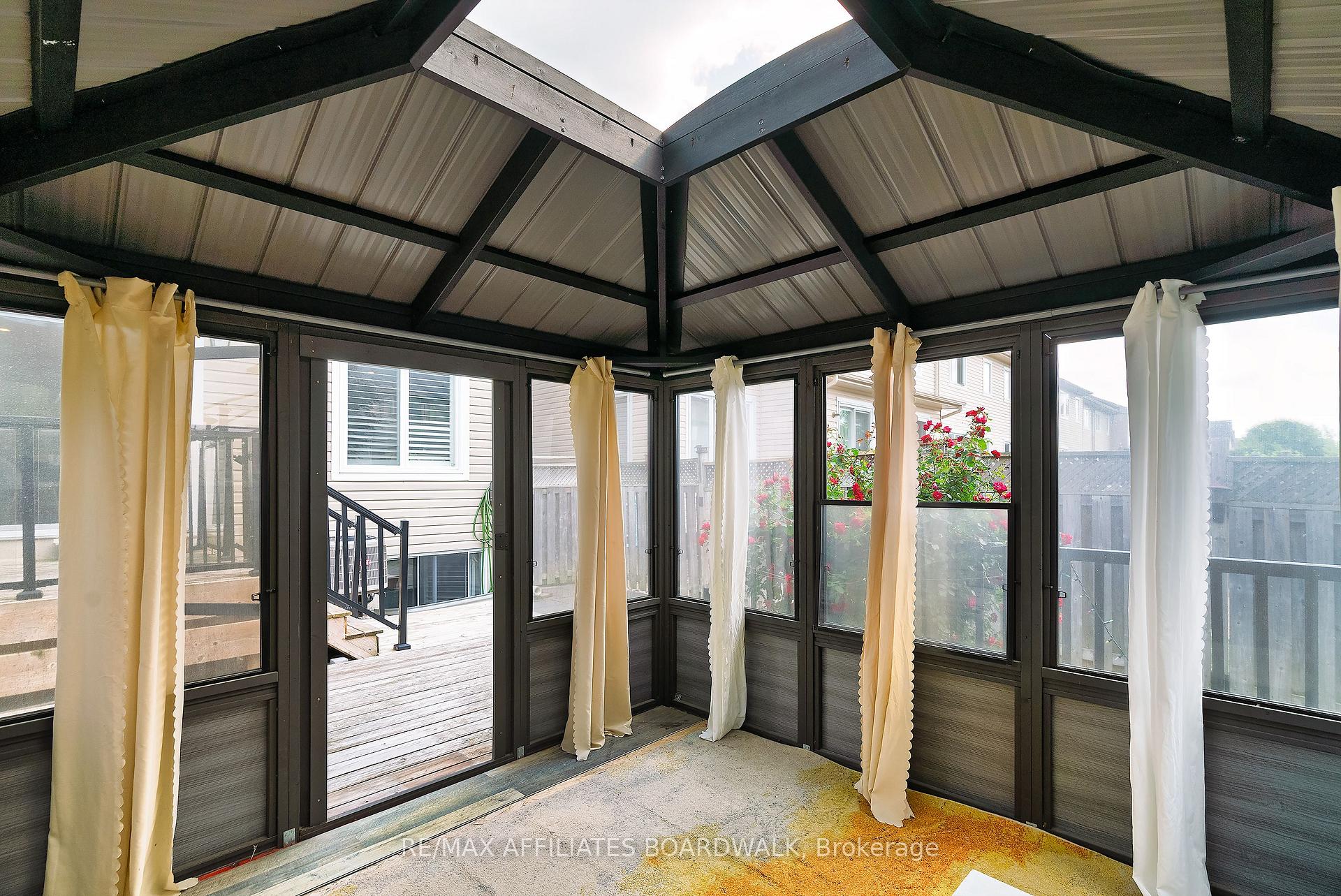 Photo 34 of 317 Glenbrae Avenue, Ottawa, Kanata - Morgan's Grant/South March — HOMEH