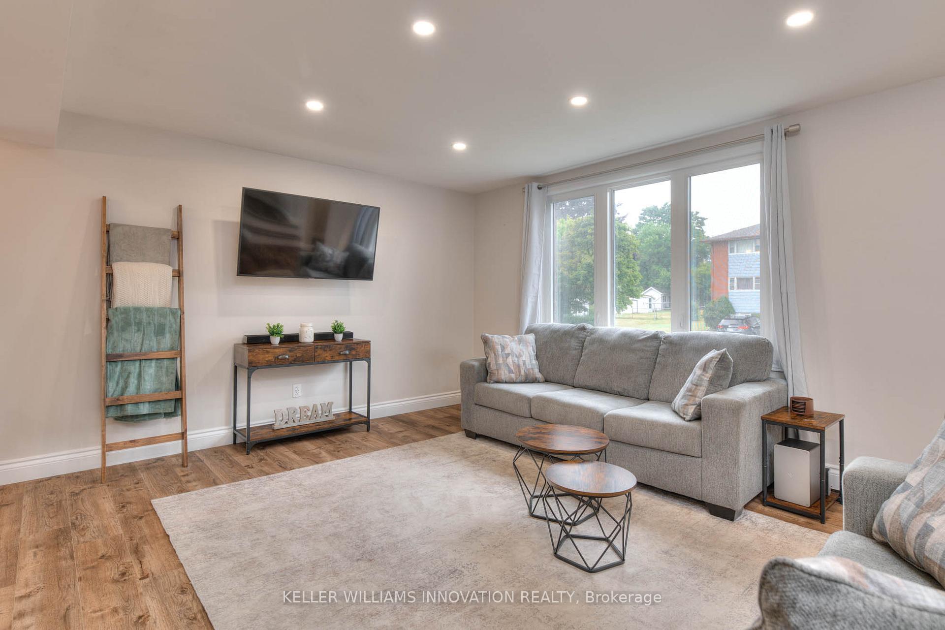 Photo 5 of 343 Greenfield Avenue, Kitchener — HOMEH